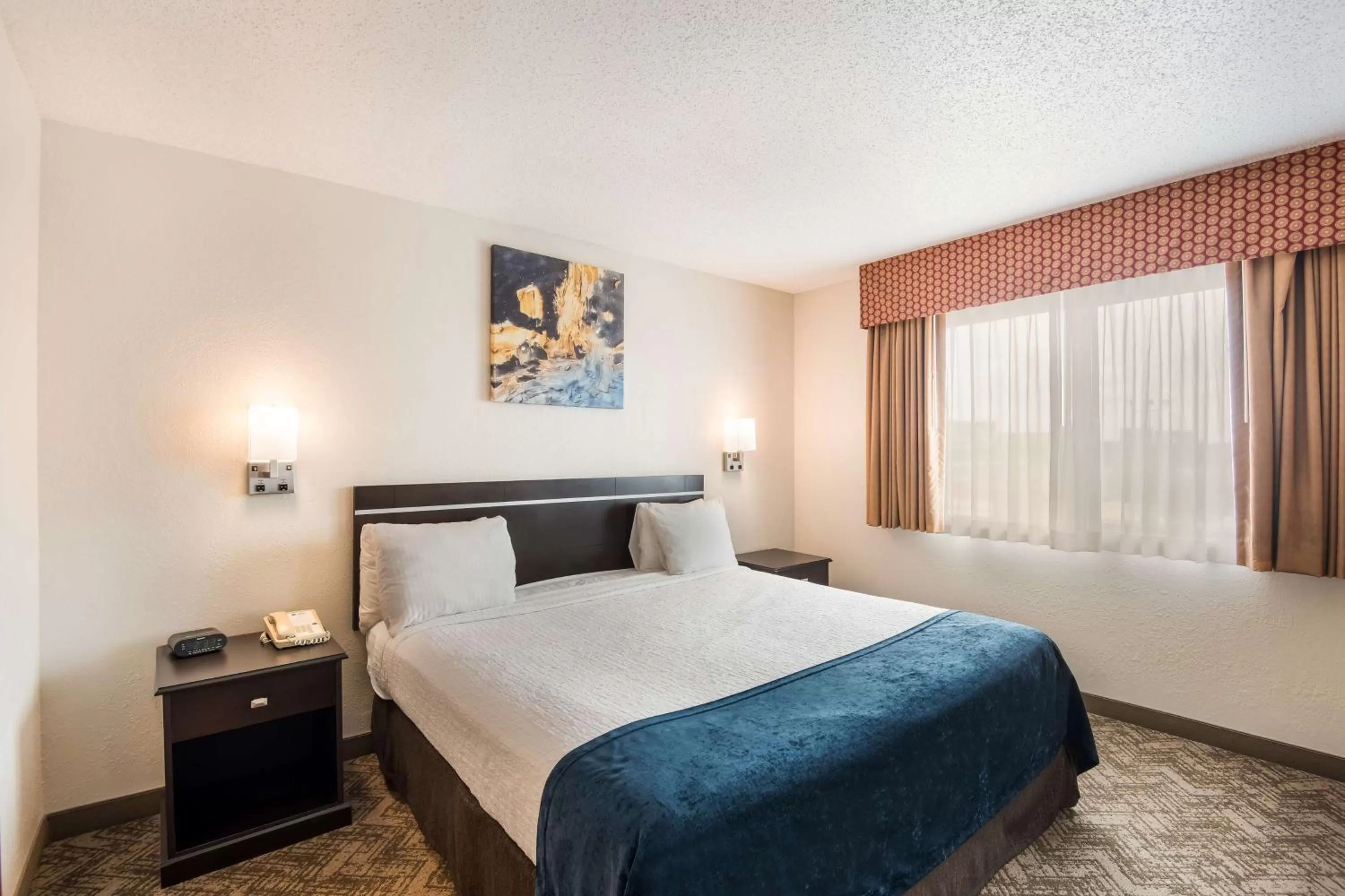 Bedroom, Bed in Best Western Mount Pleasant Inn