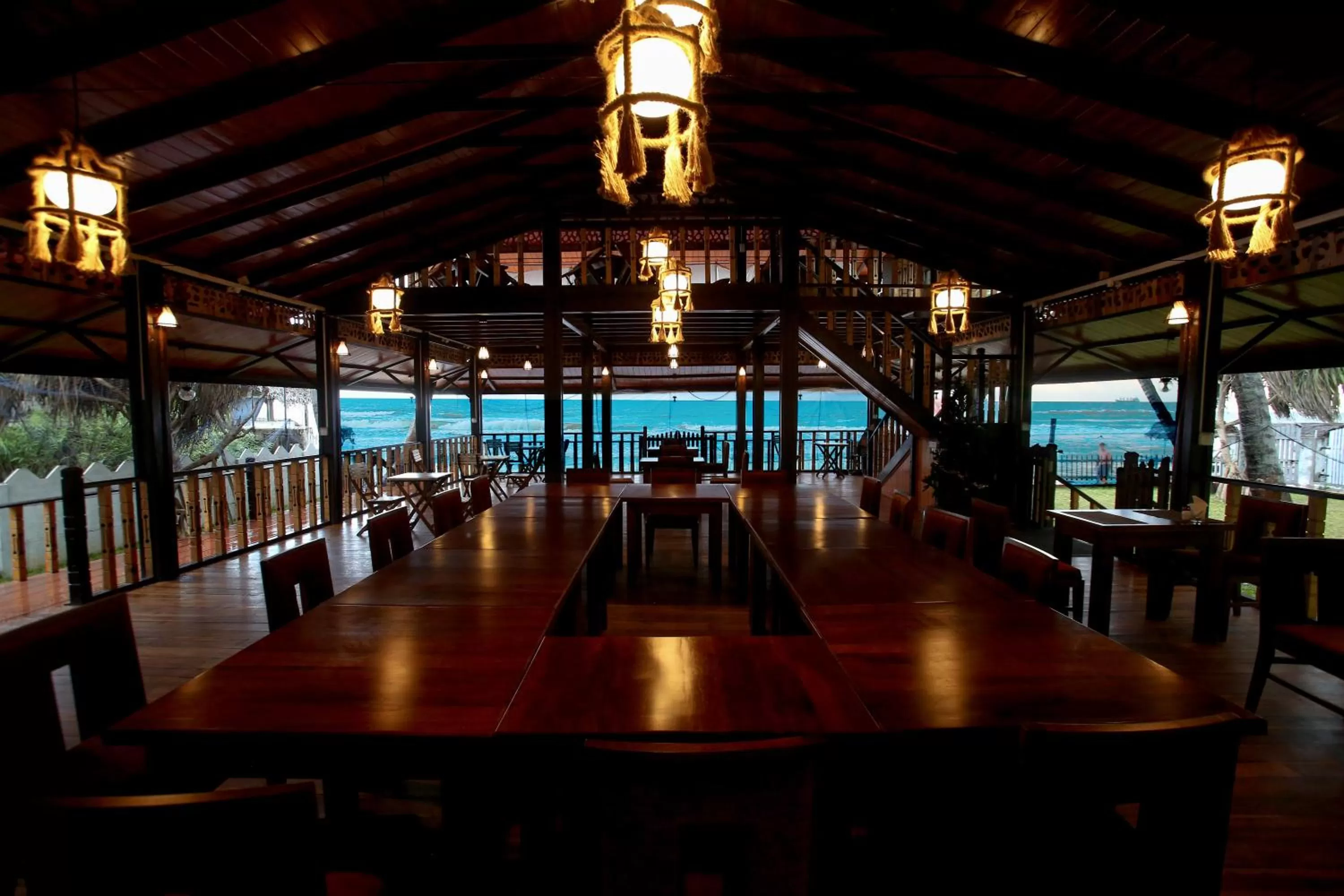 Restaurant/places to eat in Blue Sand Beach Resort