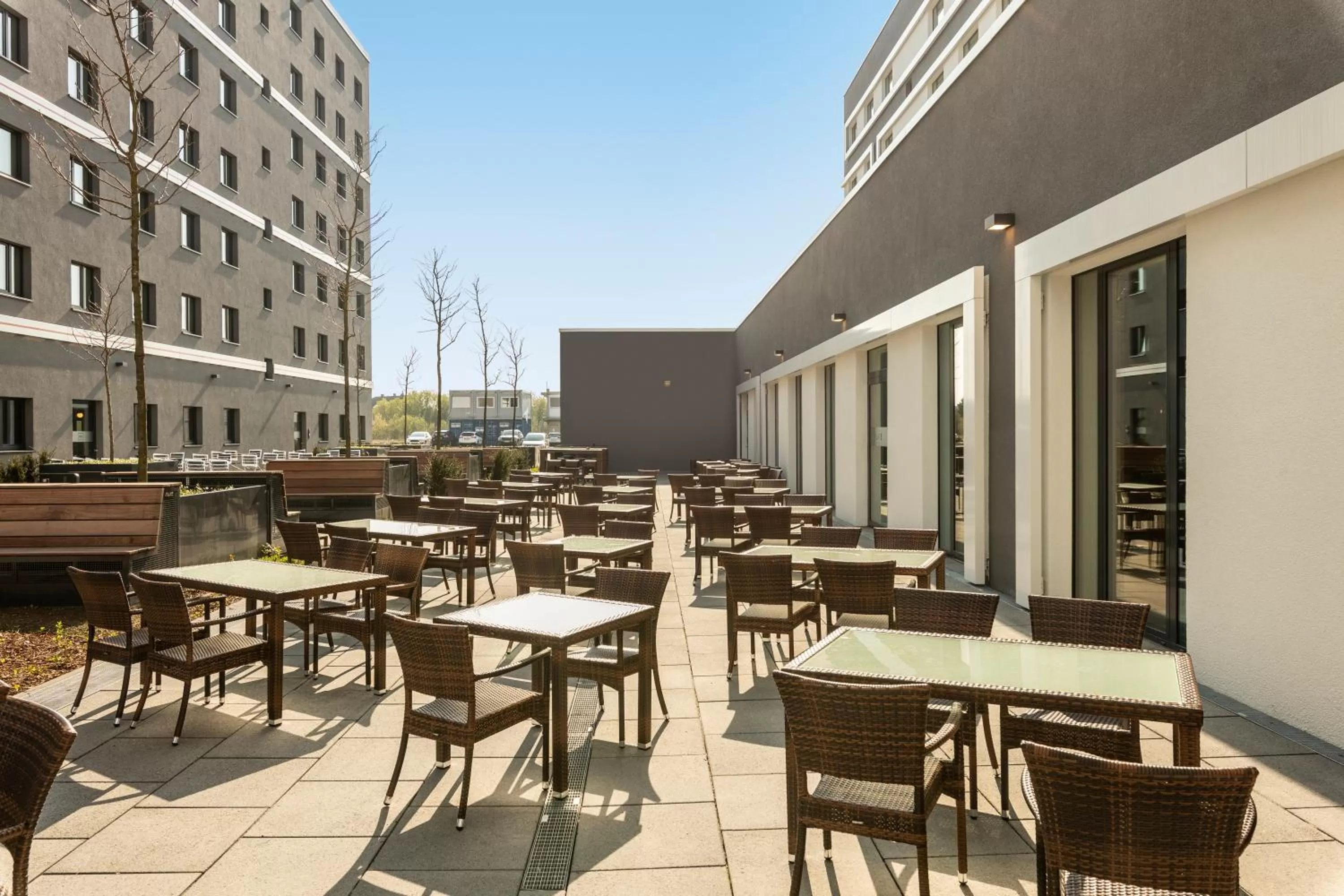 Restaurant/places to eat in Novotel Duesseldorf Airport