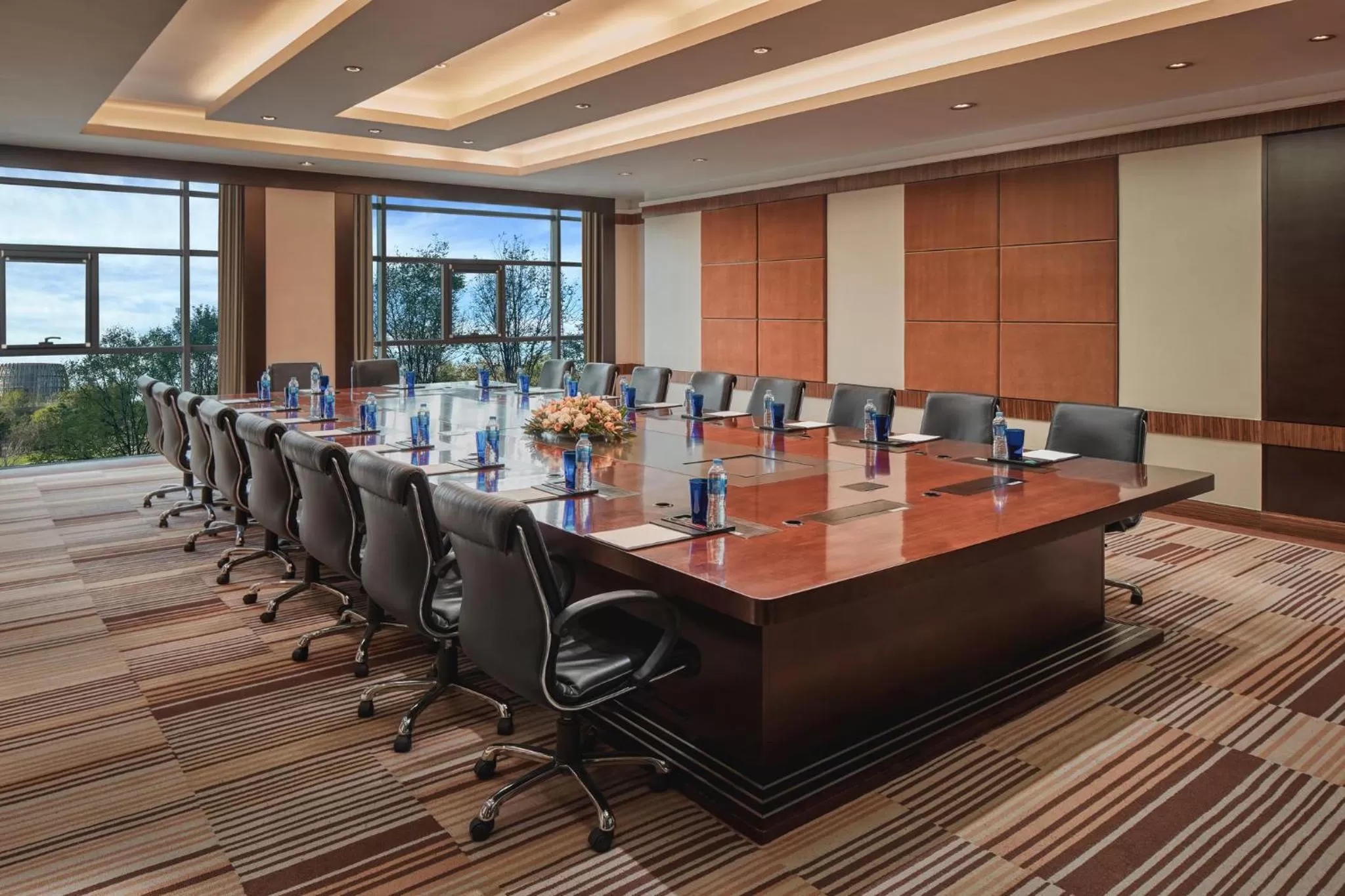 Meeting/conference room in Crowne Plaza Beijing International Airport by IHG