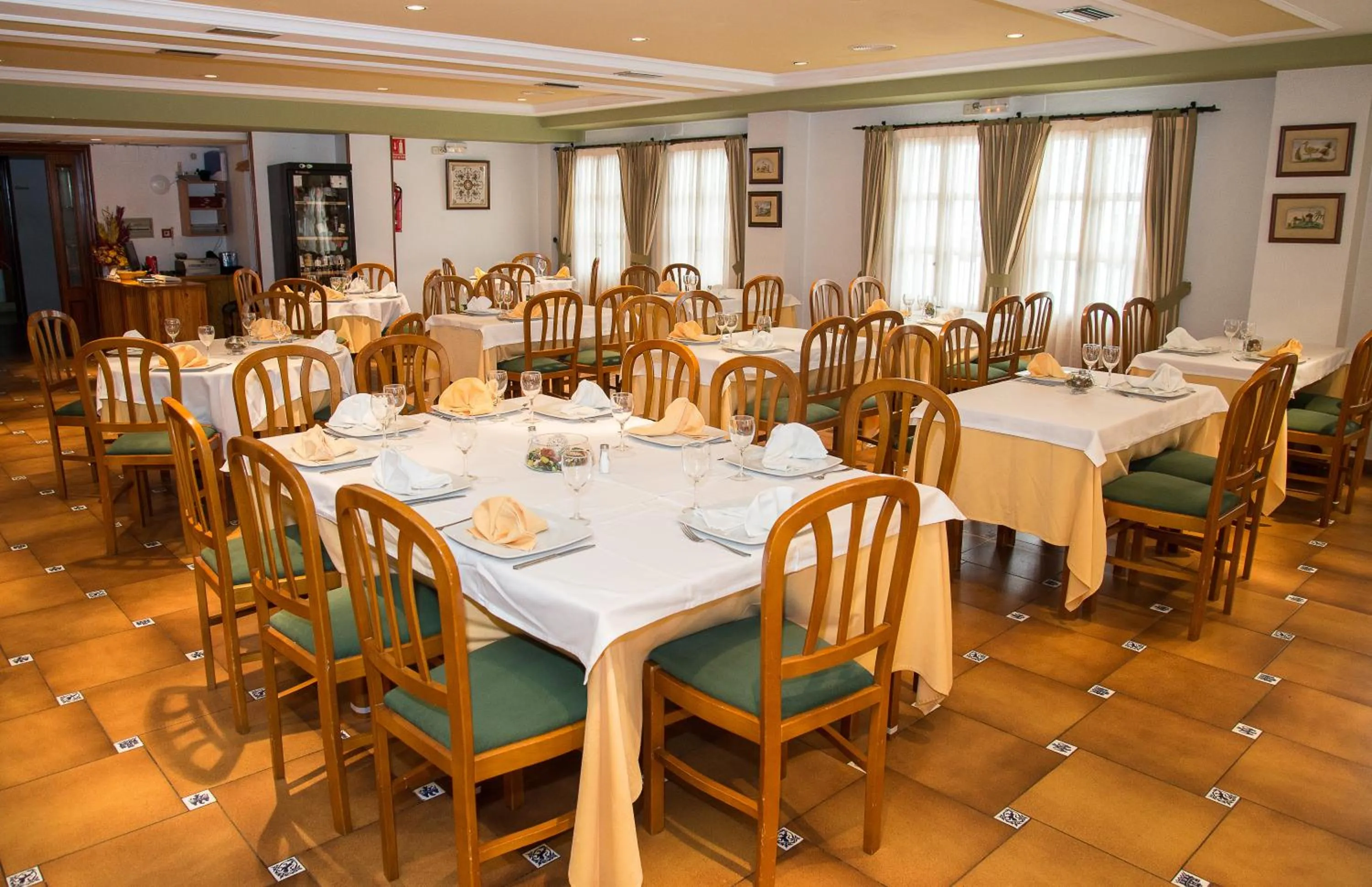 Restaurant/places to eat in Hotel Rey Don Jaime
