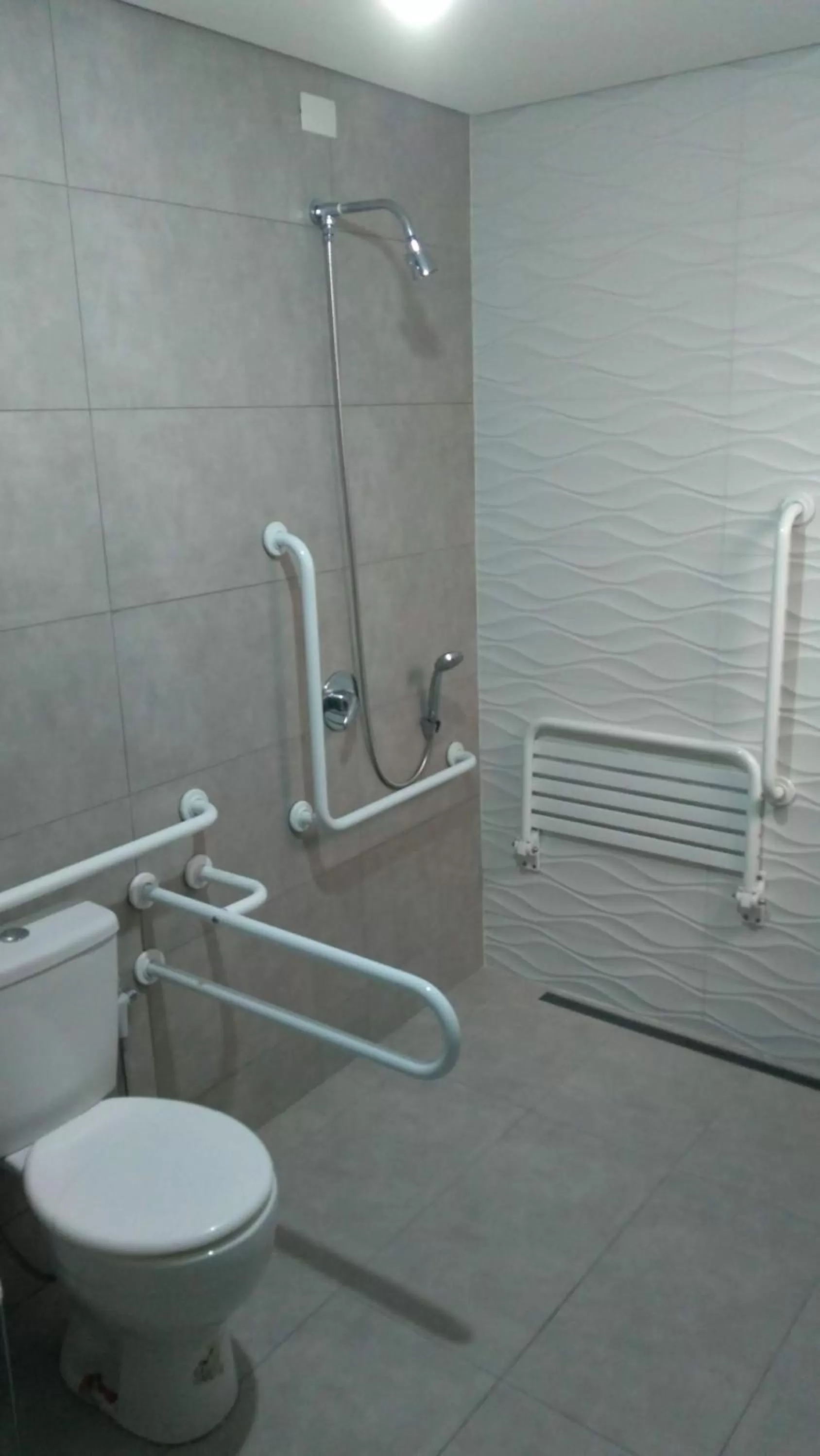 Bathroom in Aero Plaza Hotel