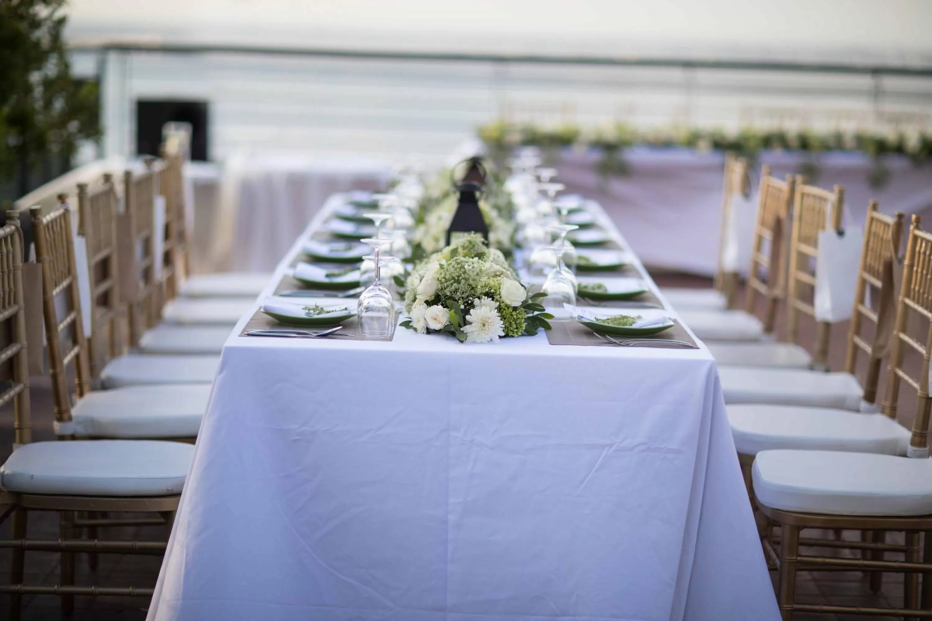 Lounge or bar in Mahogany Hotel