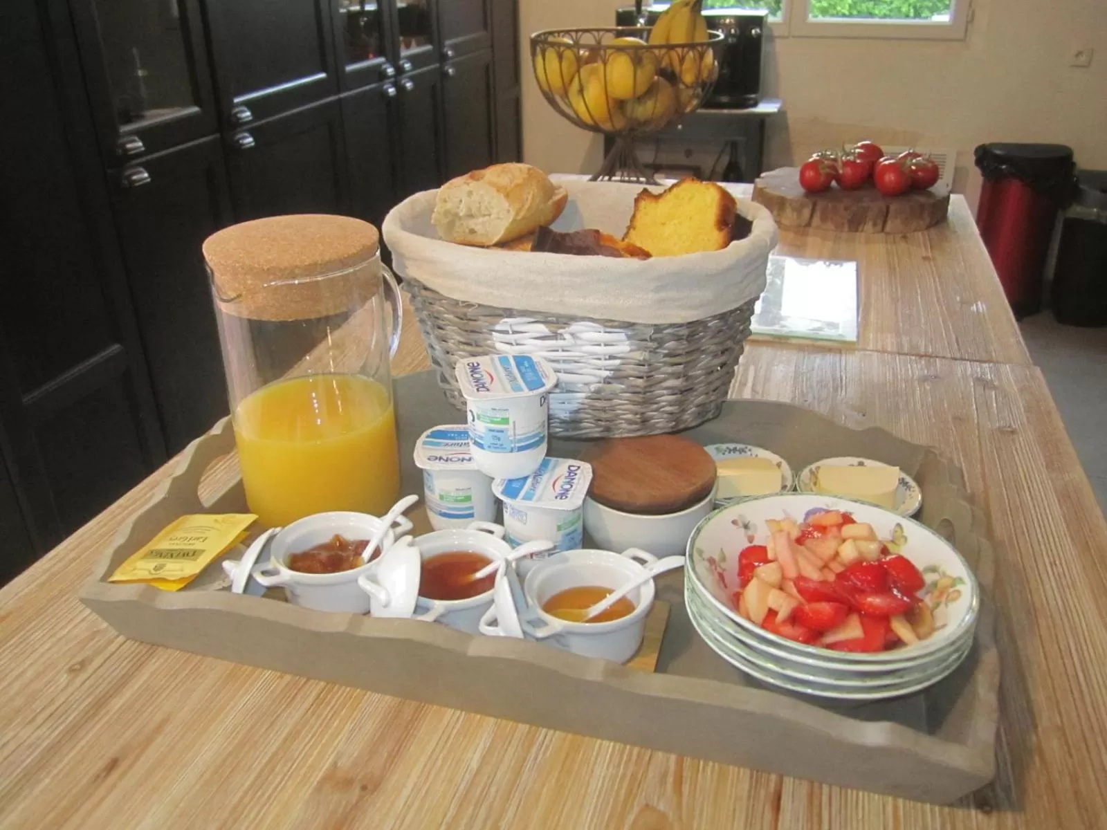 Breakfast in MAS MAURANE-Chambre d'hôte avec SPA privé aux portes d'ARLES