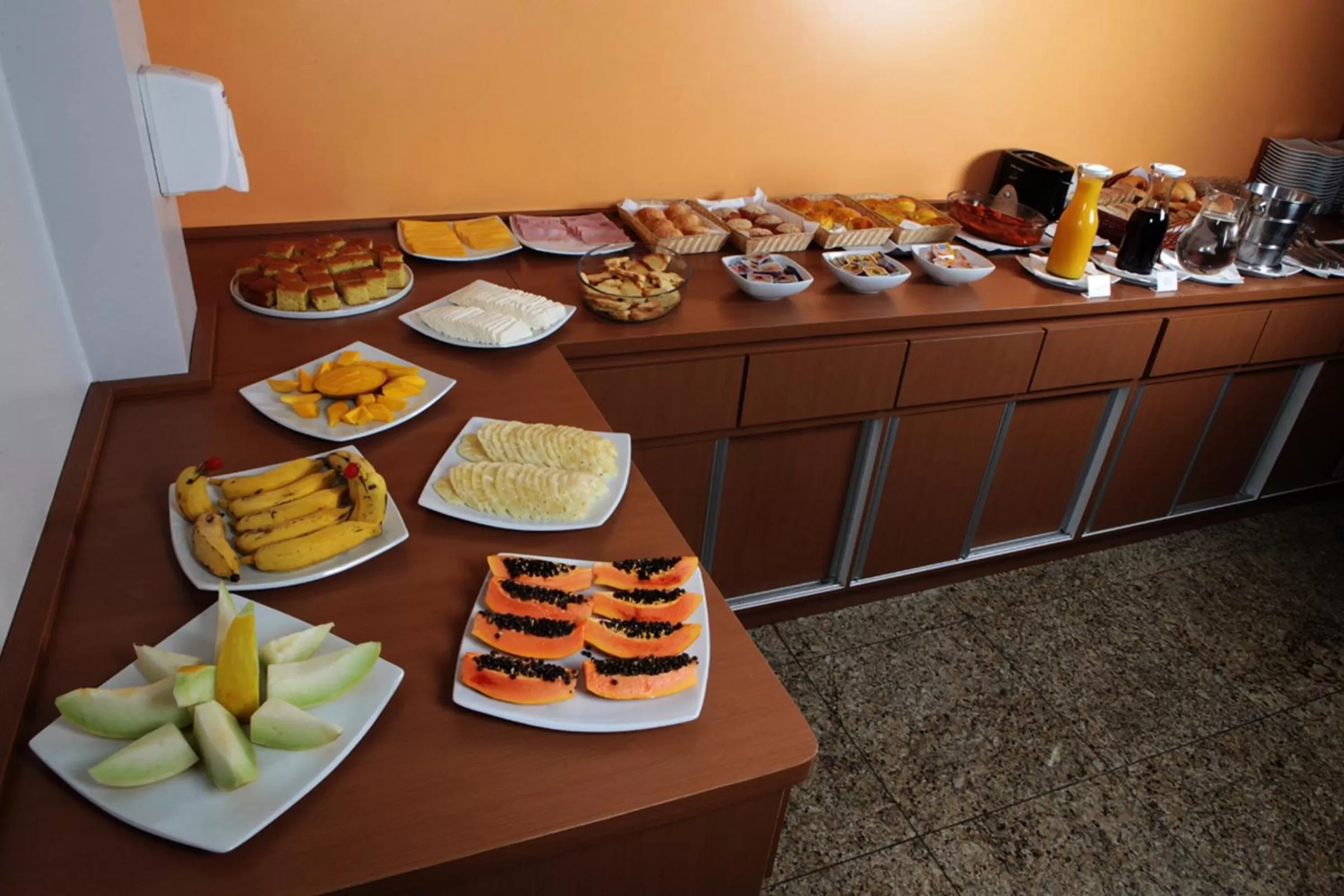 Restaurant/places to eat in Pompeu Rio Hotel