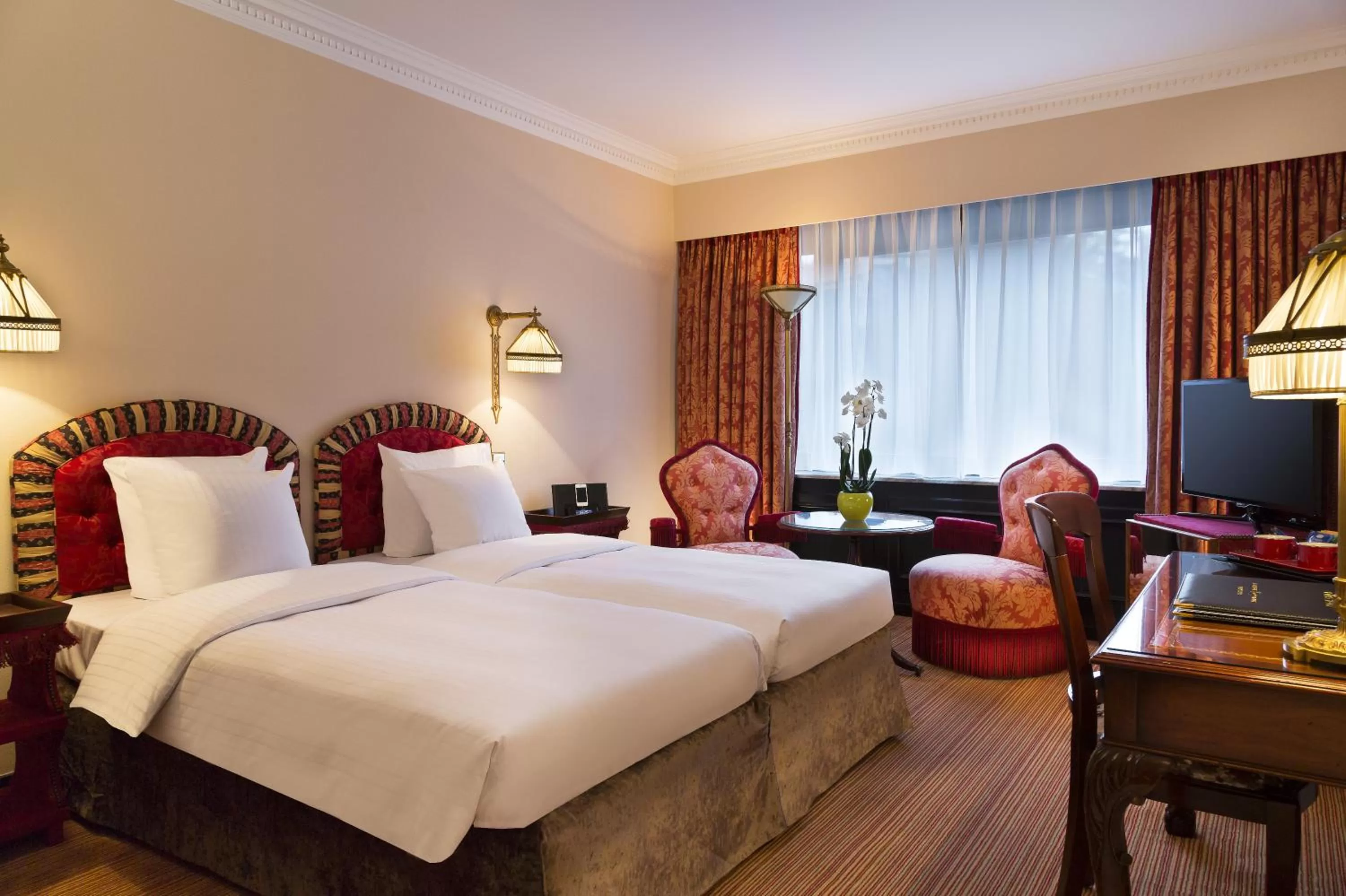 Bed in Hotel Barsey by Warwick