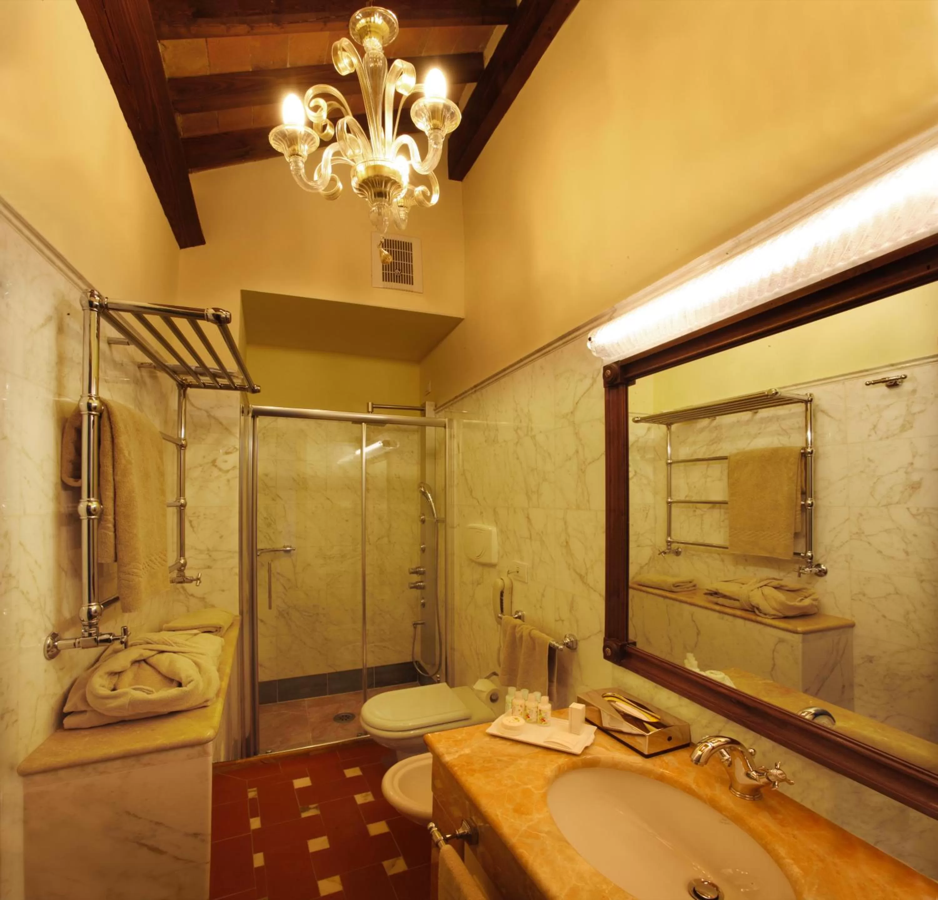 Bathroom in Hotel Mulino di Firenze - WorldHotels Crafted