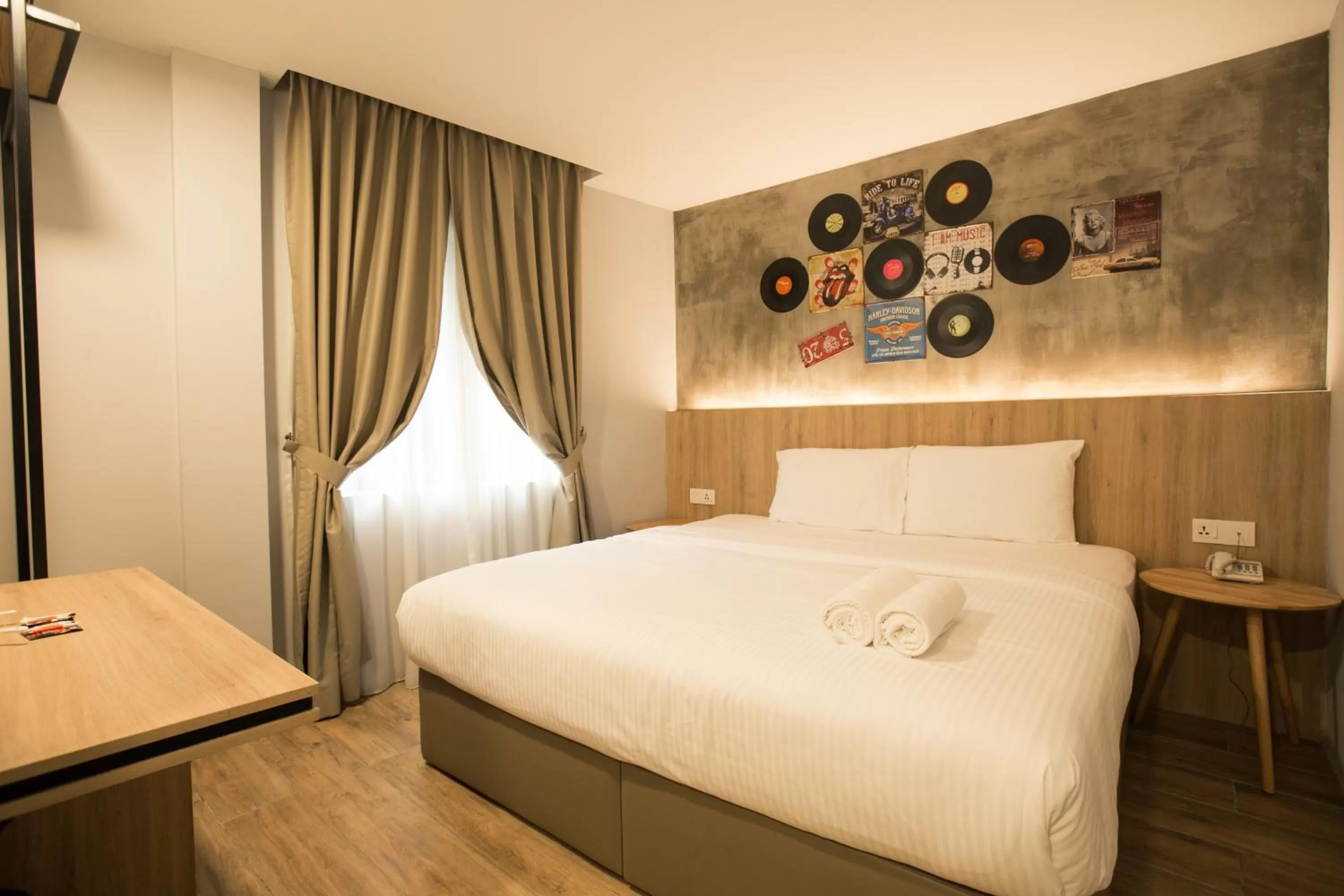 Bed in HOTEL CIQ, JALAN TRUS