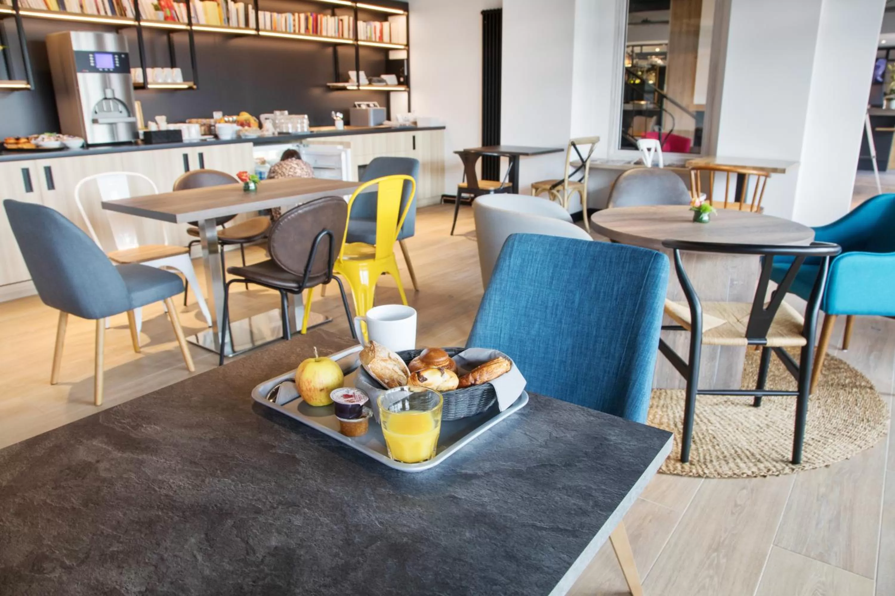 Breakfast in Campanile Epinal Centre - Gare