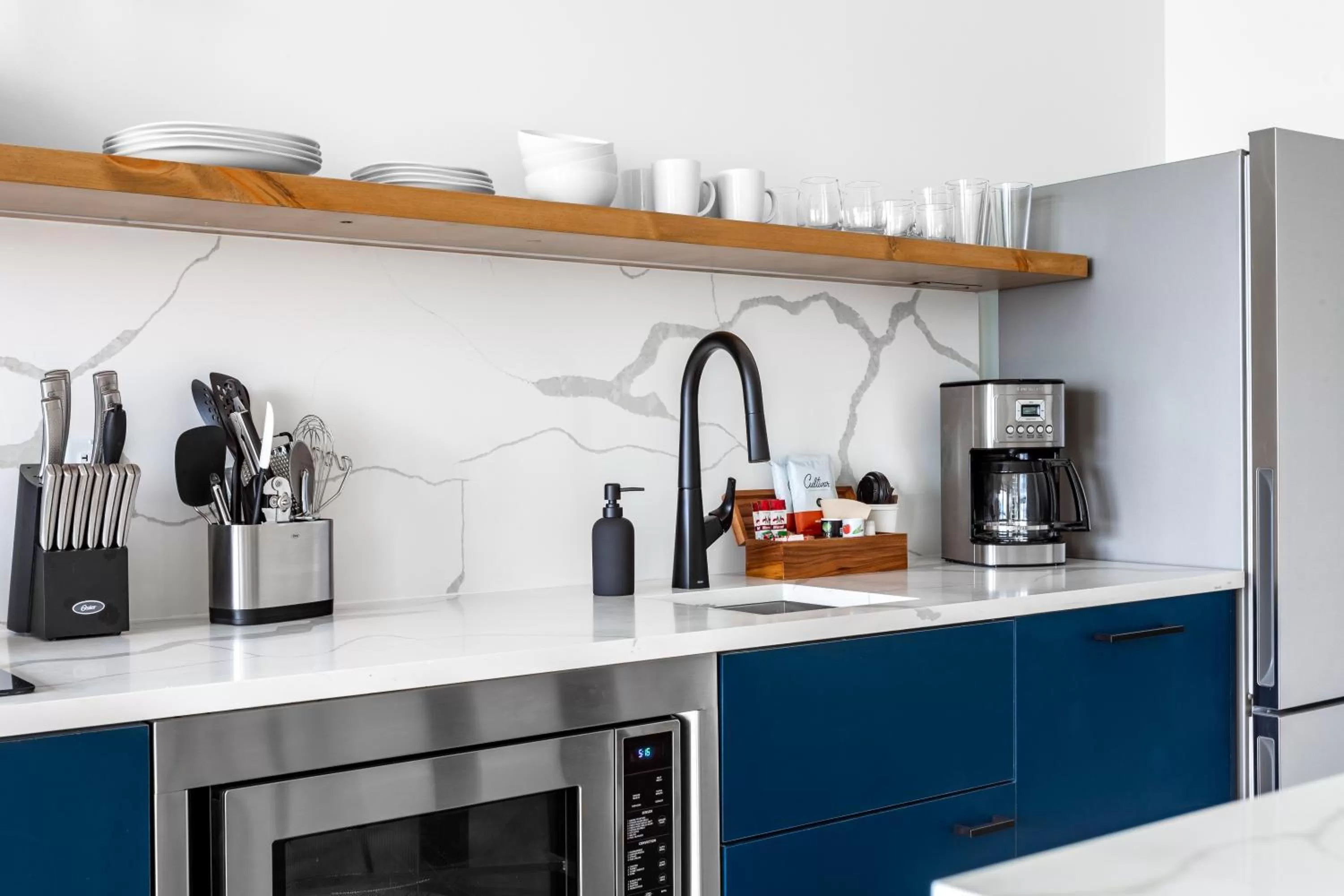 Kitchen or kitchenette in Mint House Dallas - Downtown