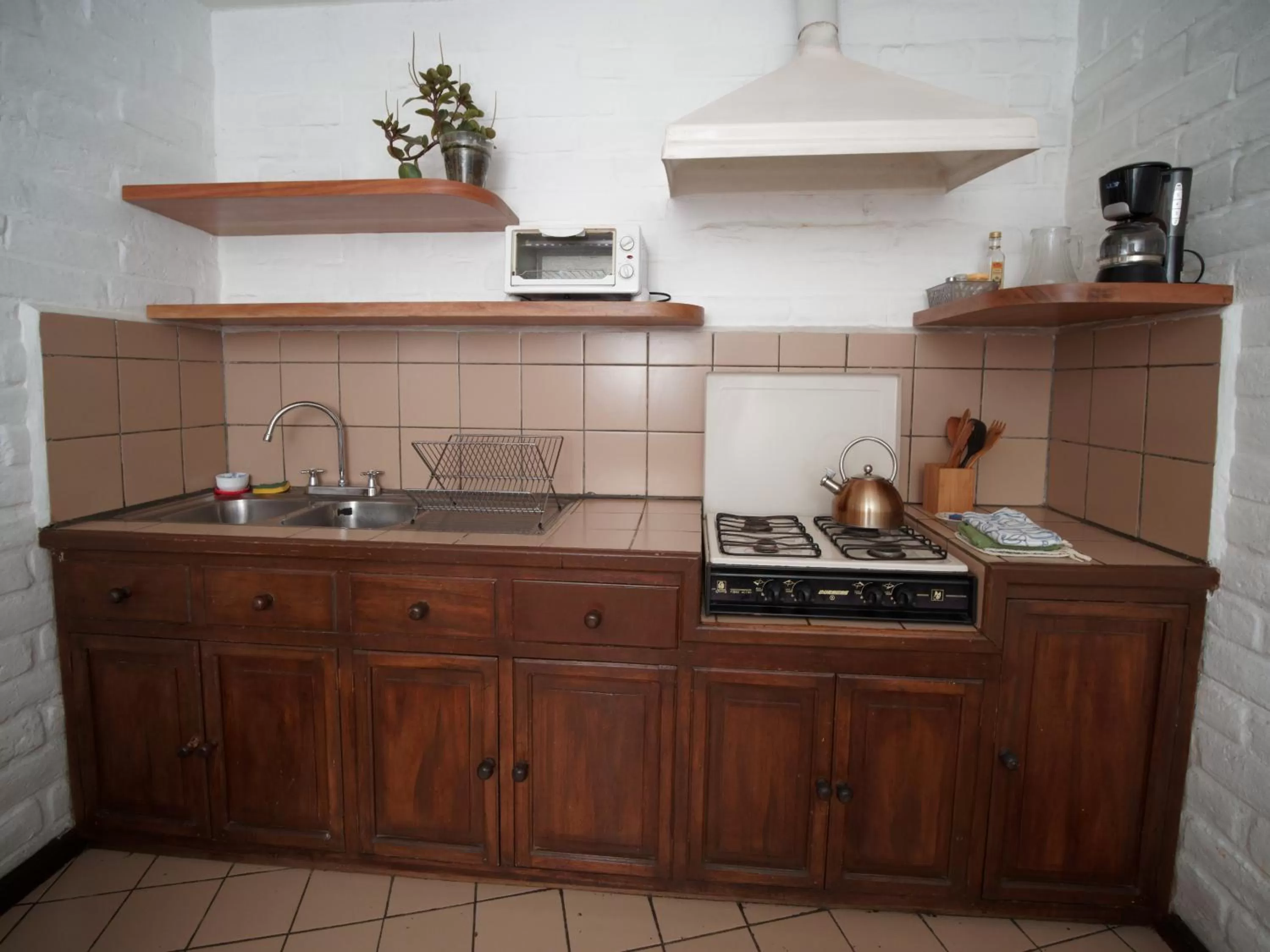 kitchen in Apartamentos Otorongo Cuenca Ecuador