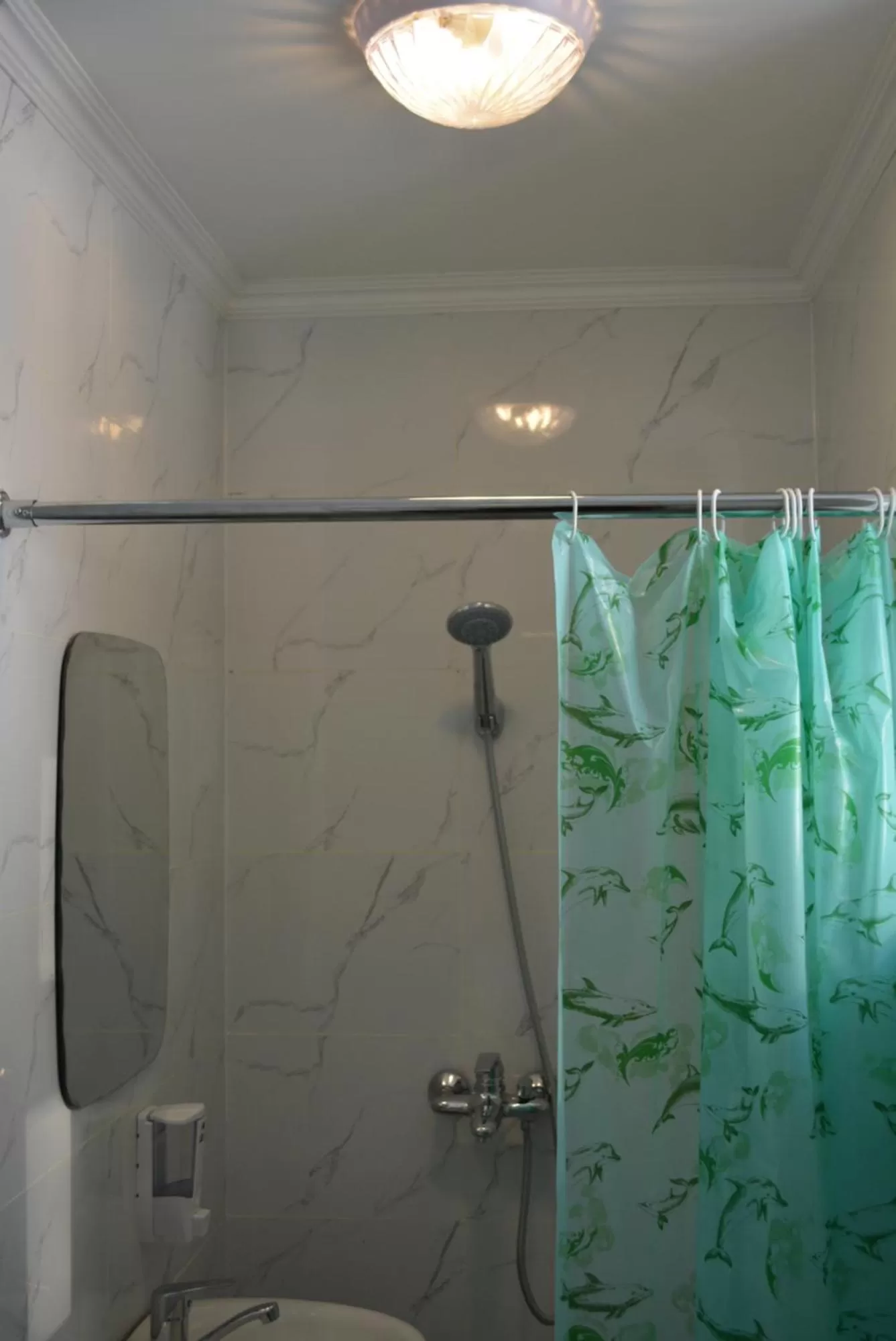 Triple Room with Bathroom in Railway Hotel