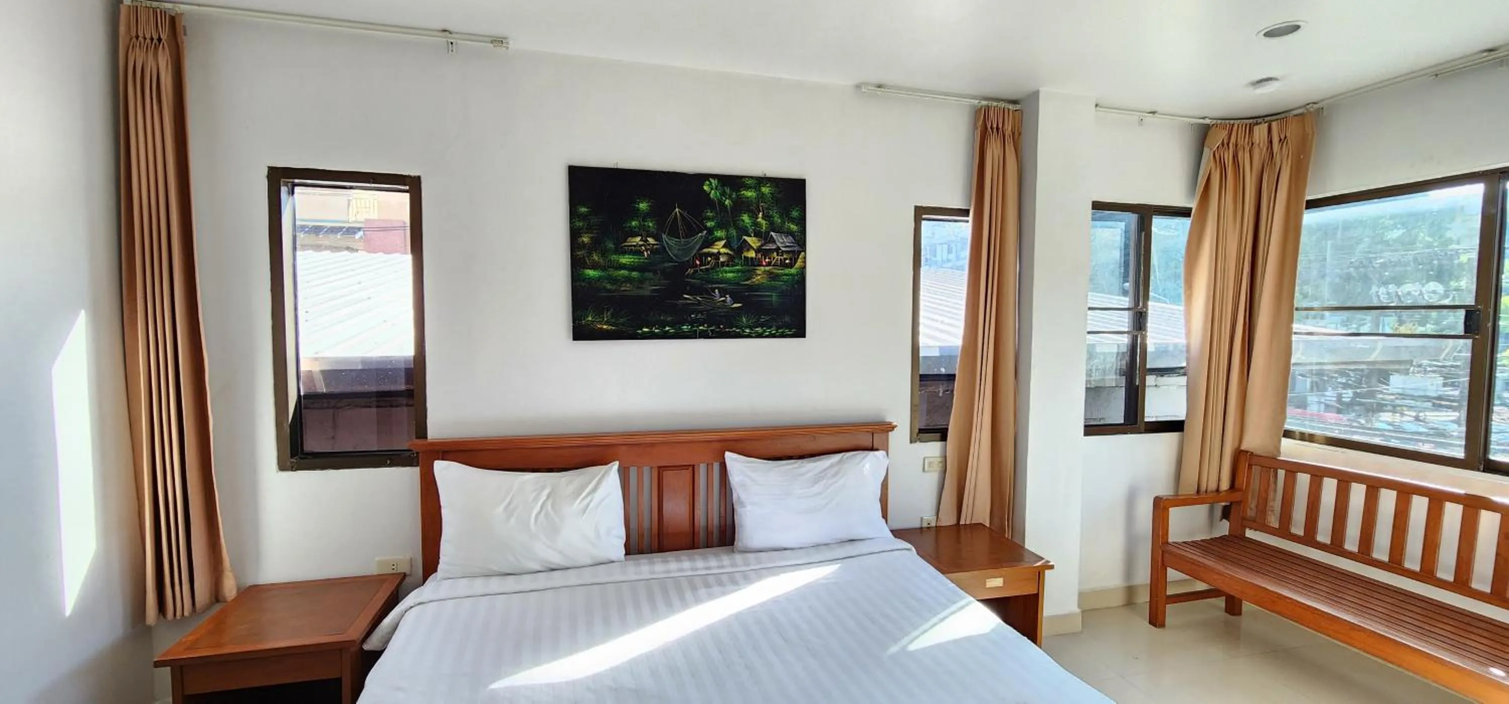 Seating area, Bed in Royal Sweet Hotel