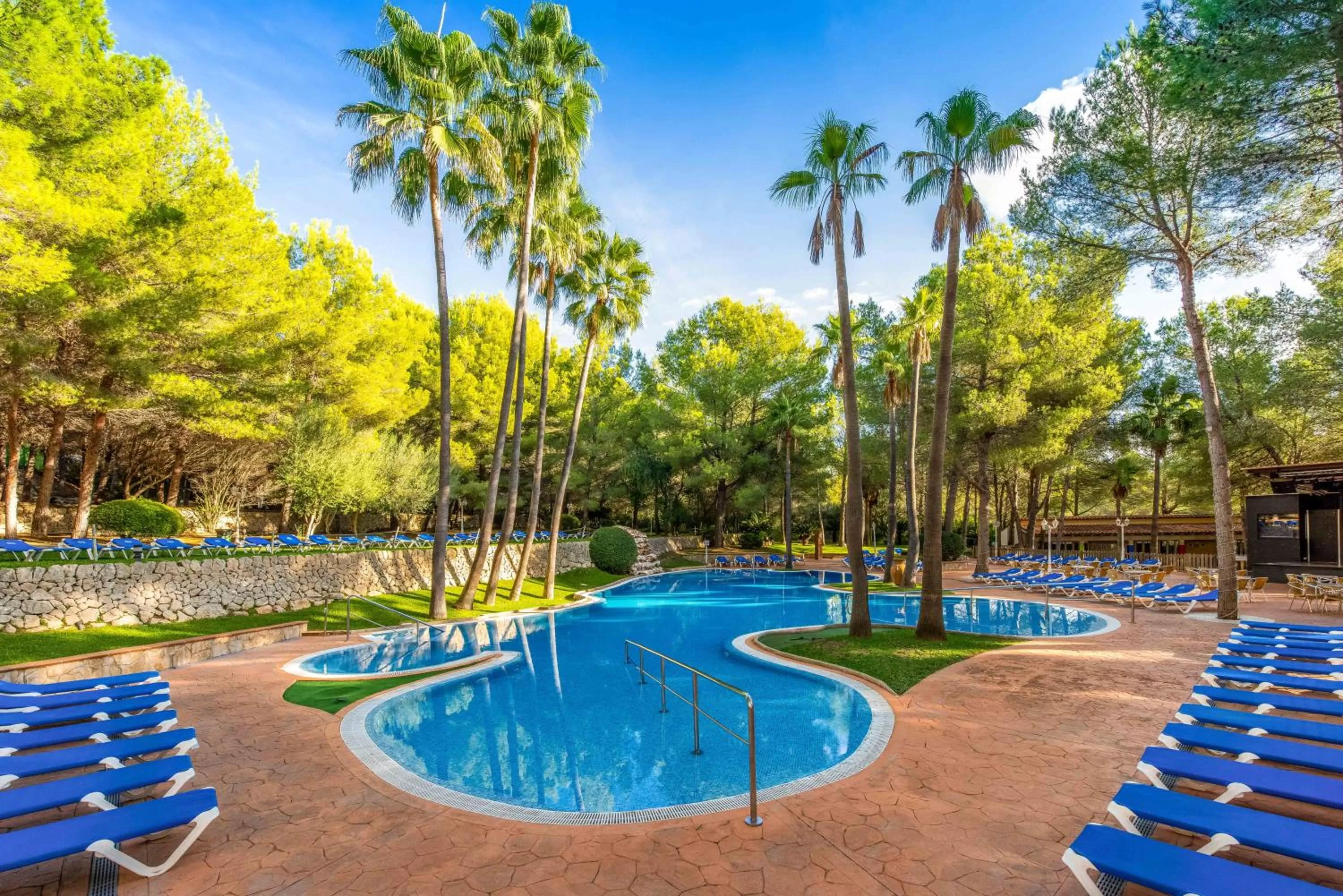 Pool view, Swimming Pool in Valentin Park Club