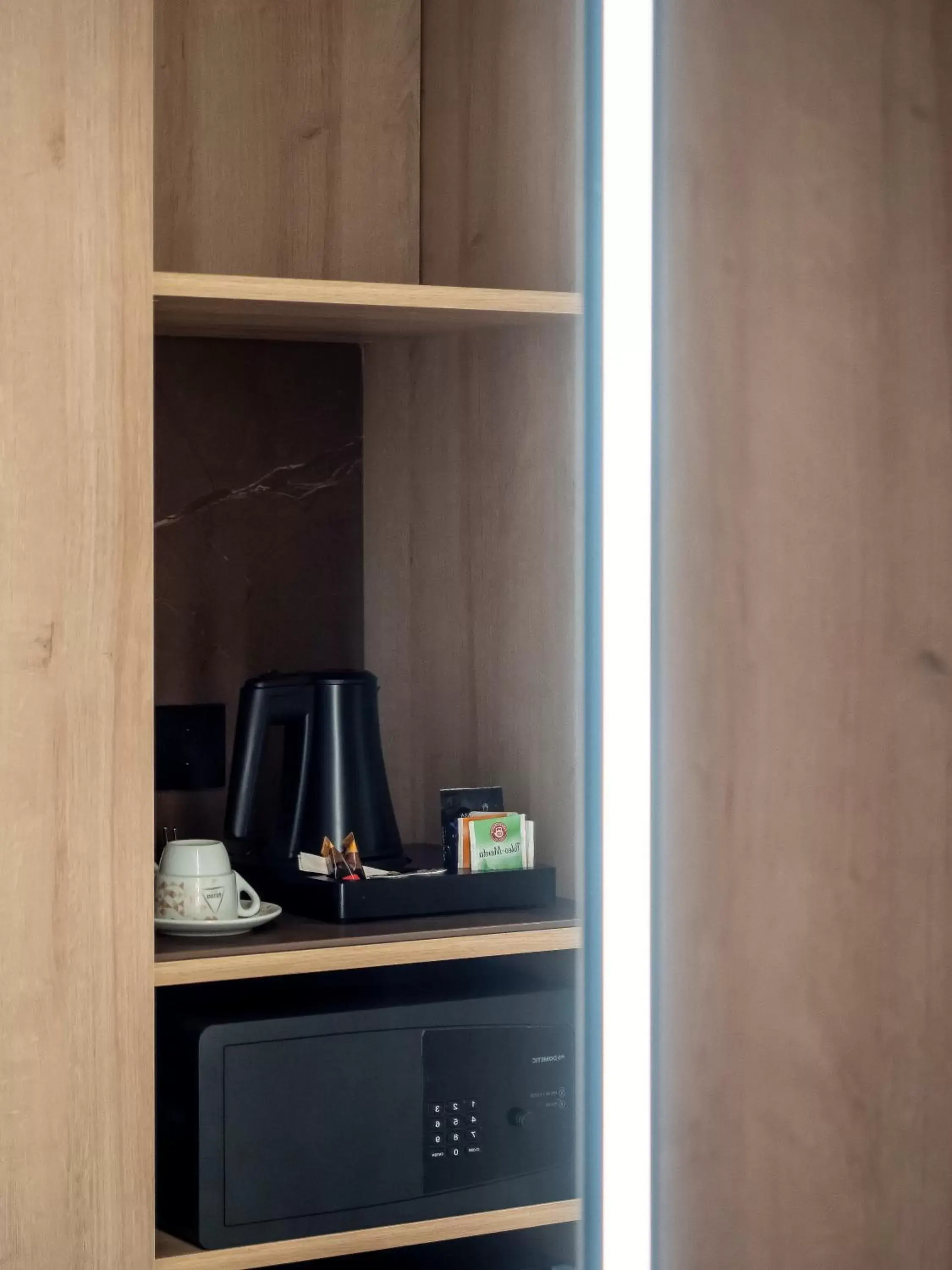 Standard Quadruple Room in Arcelon Hotel! New Opening! Nueva apertura 2023! Standard Quadruple Room in Arcelon Hotel! New Opening! Nueva apertura 2023!