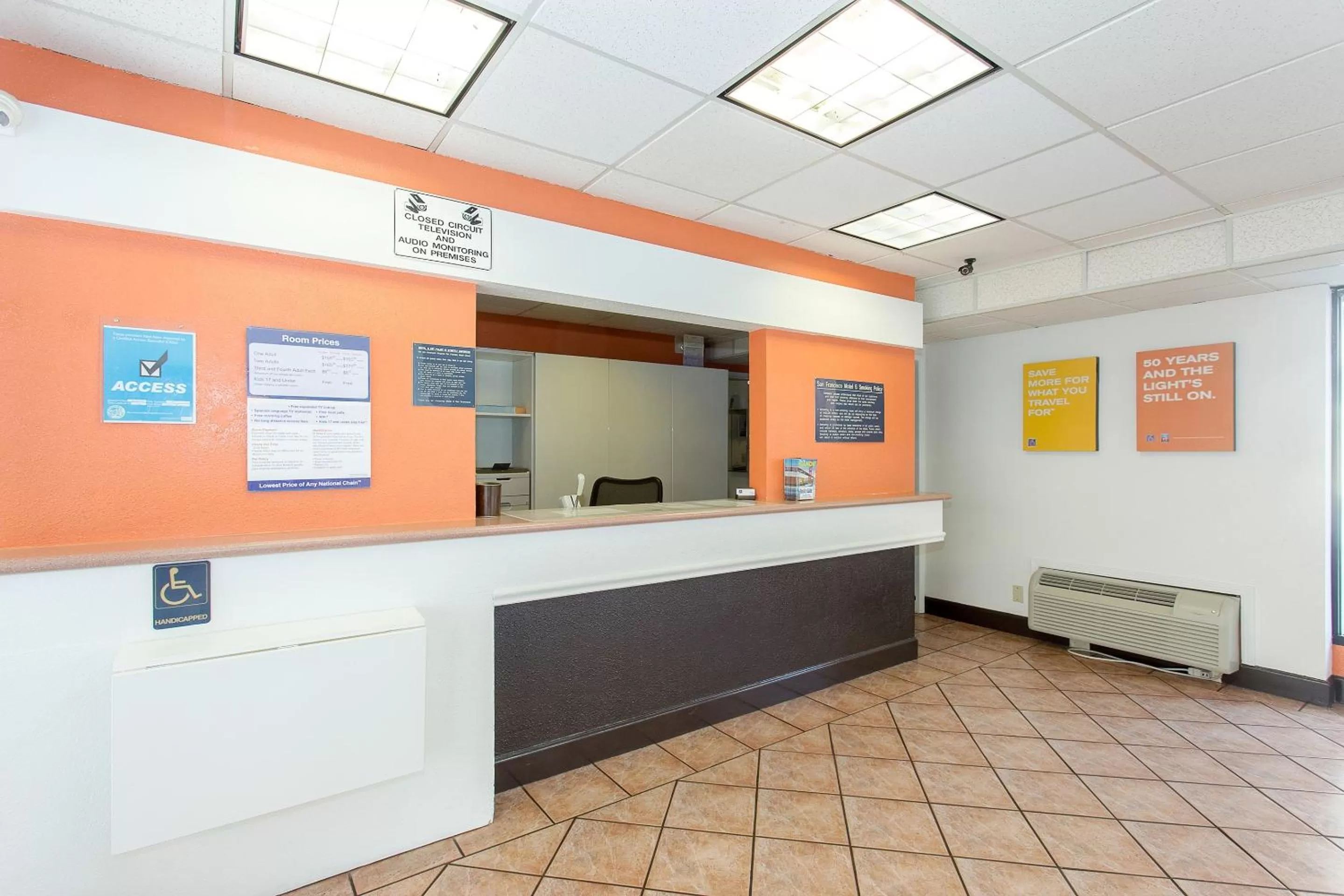Lobby or reception in Motel 6 San Francisco Downtown
