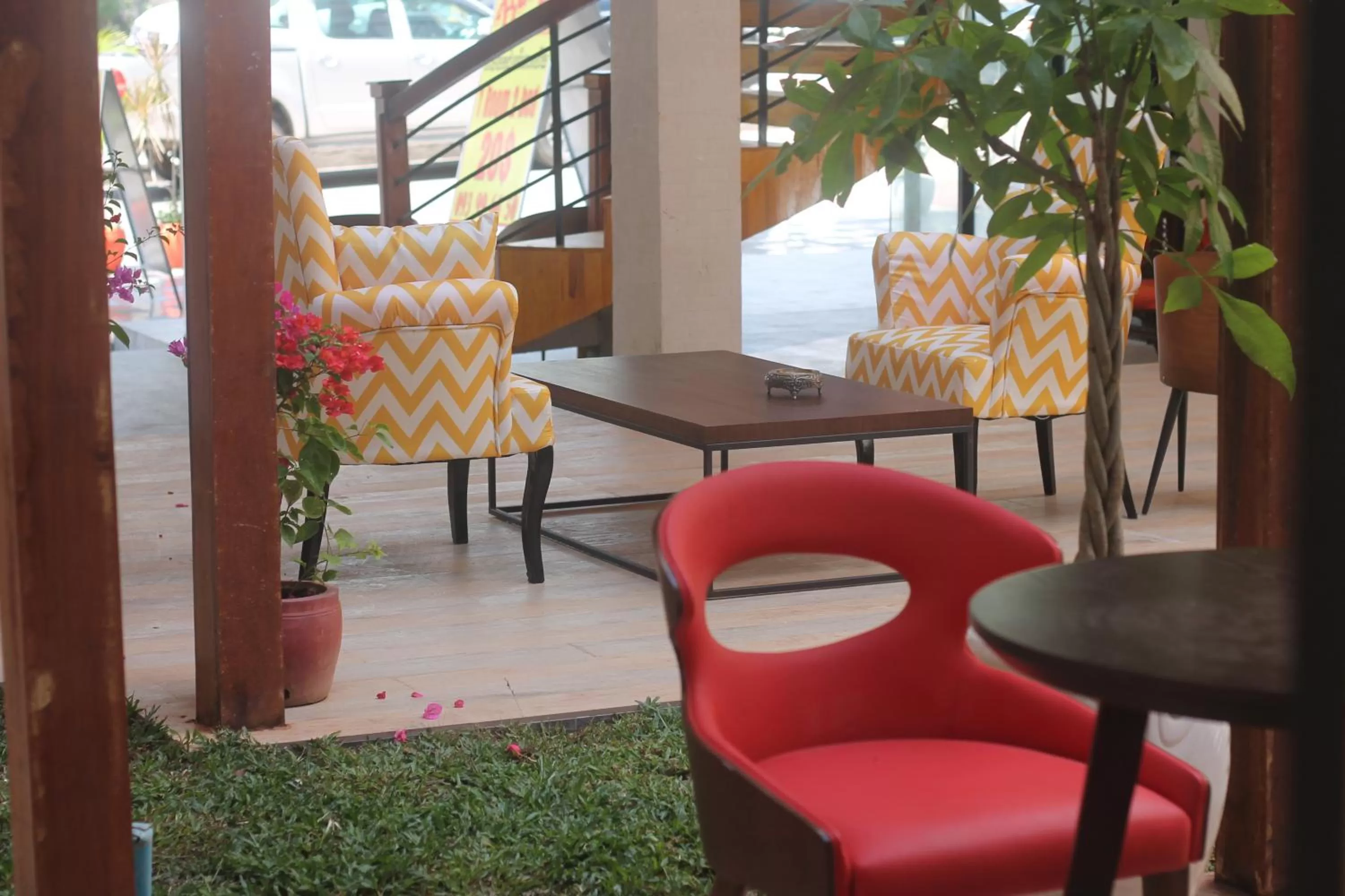 Lobby or reception in Benny's City Hotel