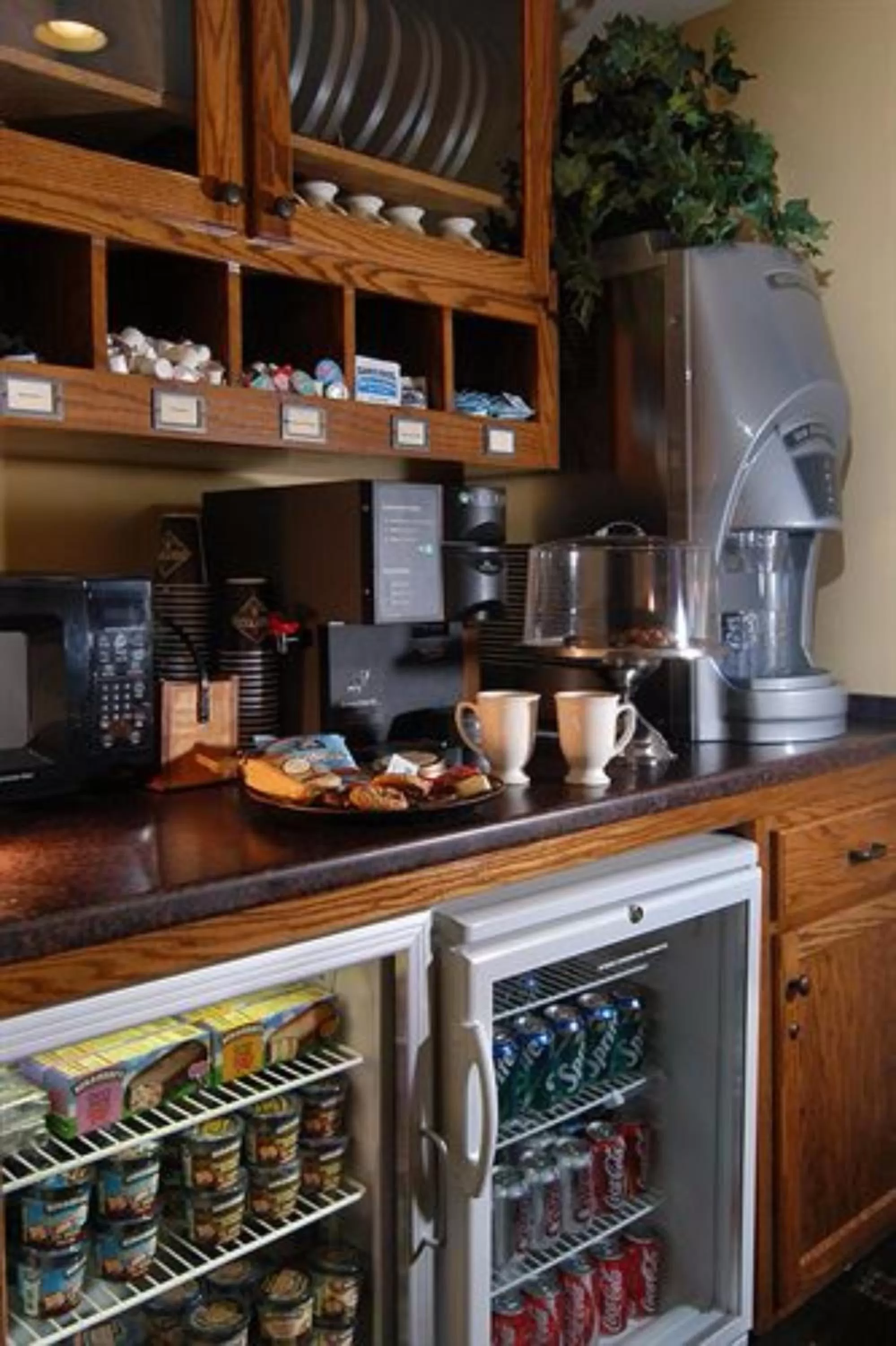 Restaurant/places to eat in Bob Timberlake Inn at Chetola Resort