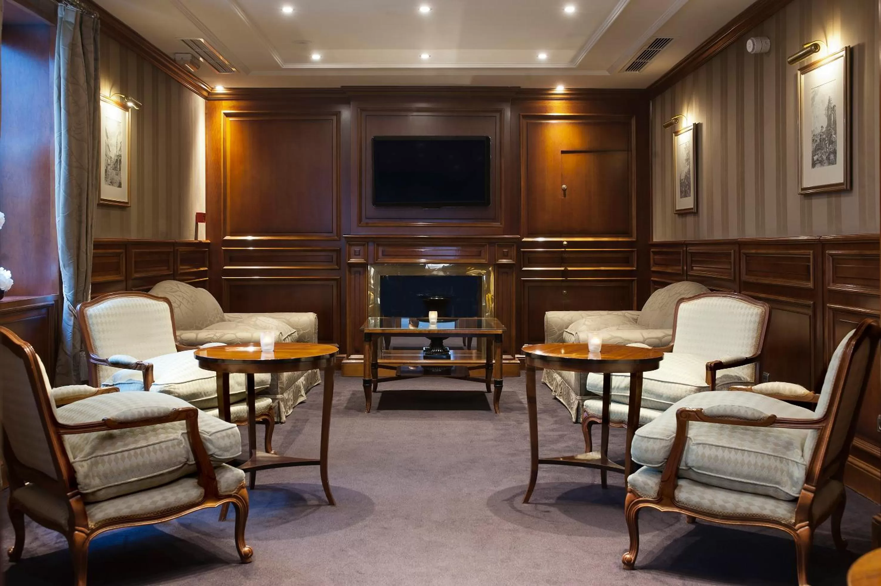 Lounge or bar in Meliá Paris Vendôme