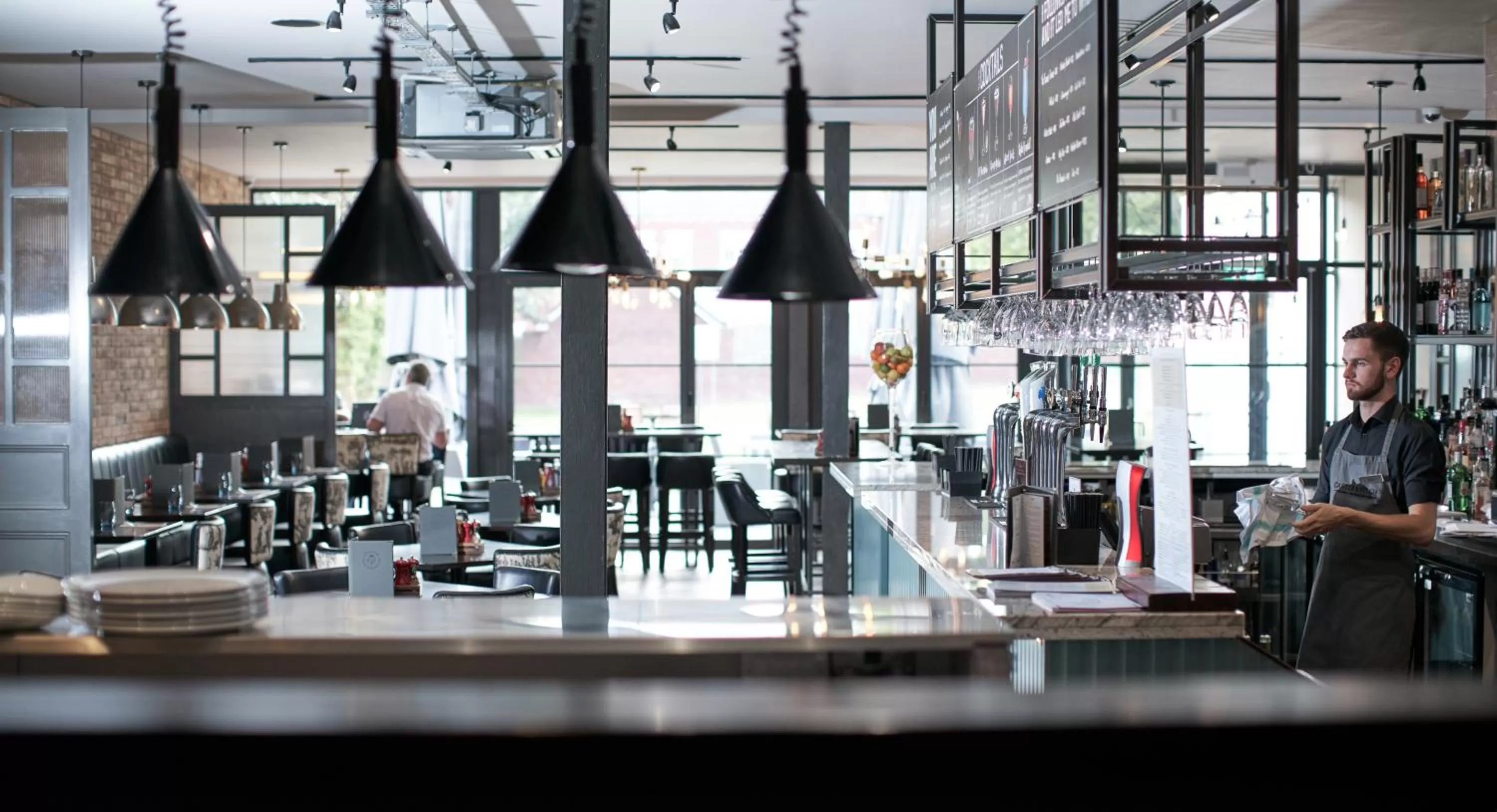 Dining area in Mercure Newcastle George Washington Hotel Golf & Spa