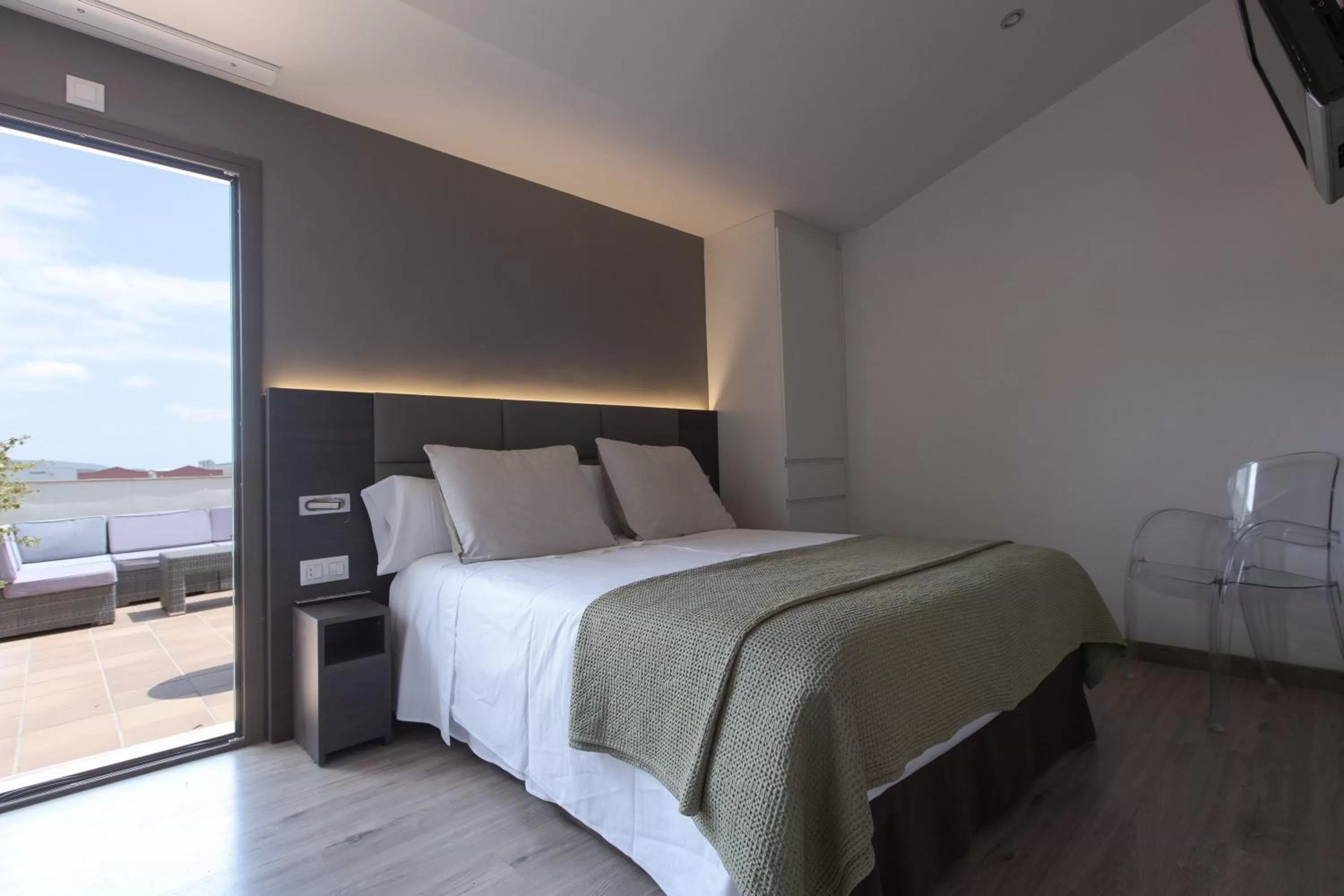 Bedroom, Bed in Hotel Alta Garrotxa