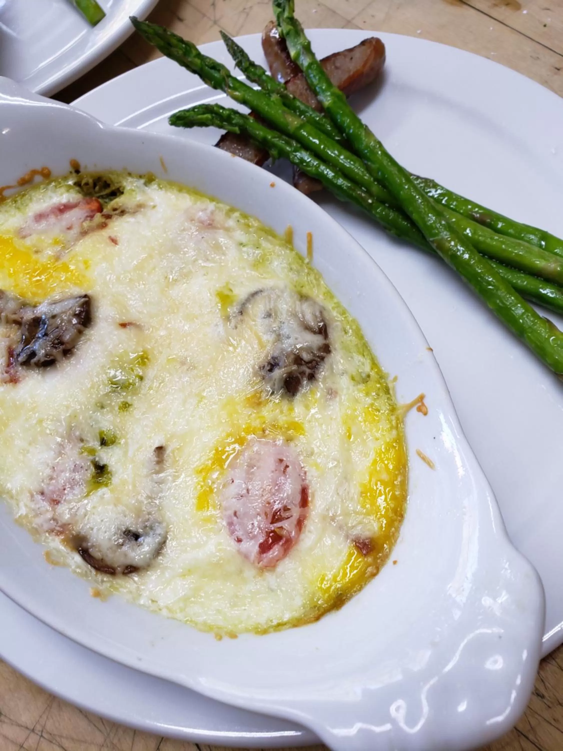 Breakfast in Bayberry Inn B&B and Oregon Wellness Retreat