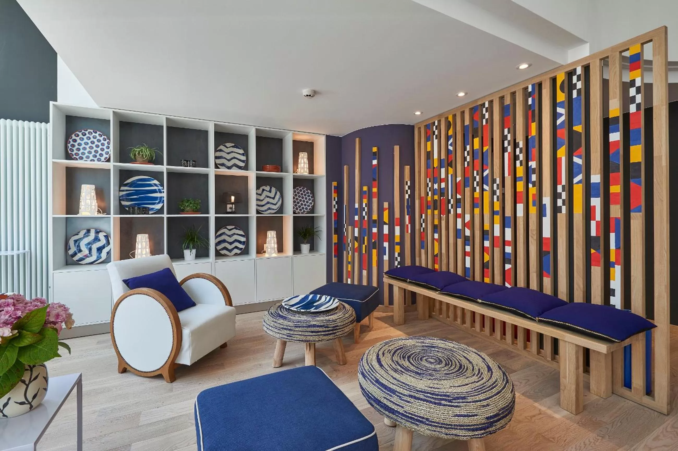 Lounge or bar in Hotel Mercure Brest Centre Les Voyageurs