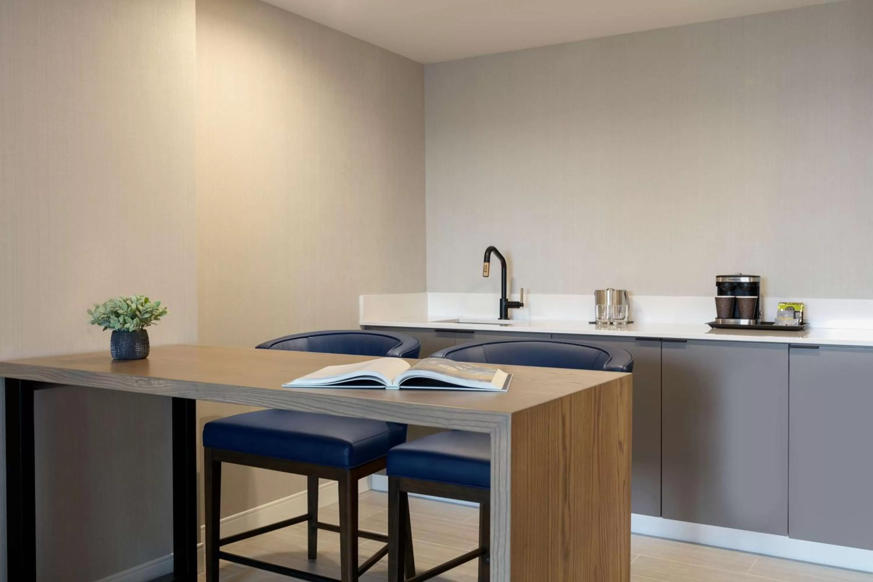 Kitchen or kitchenette in DoubleTree by Hilton Canton Downtown