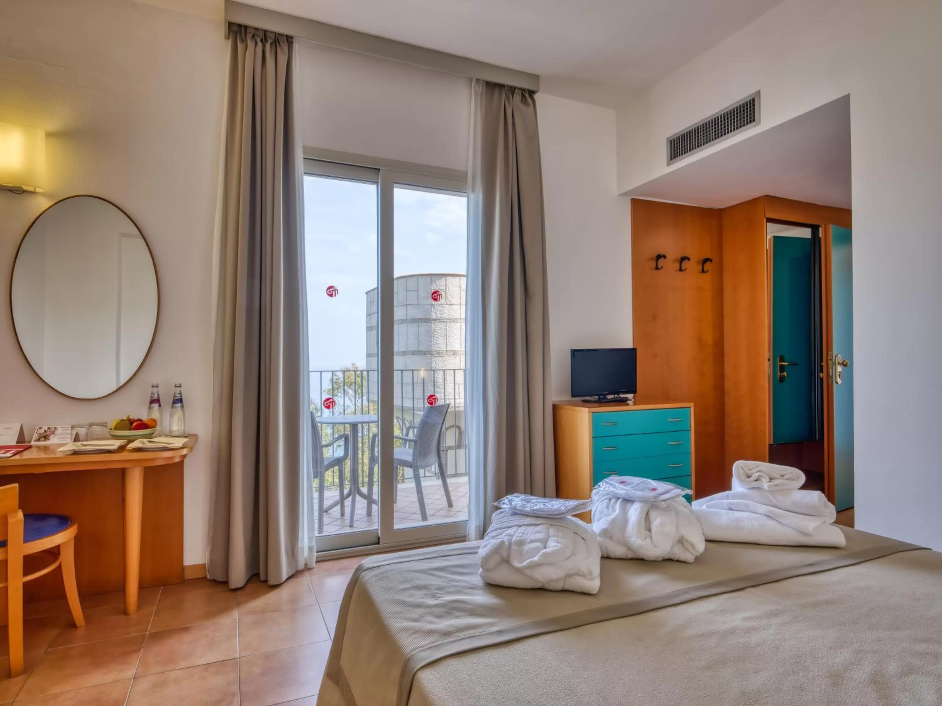 Bedroom, Bed in Hotel Antares