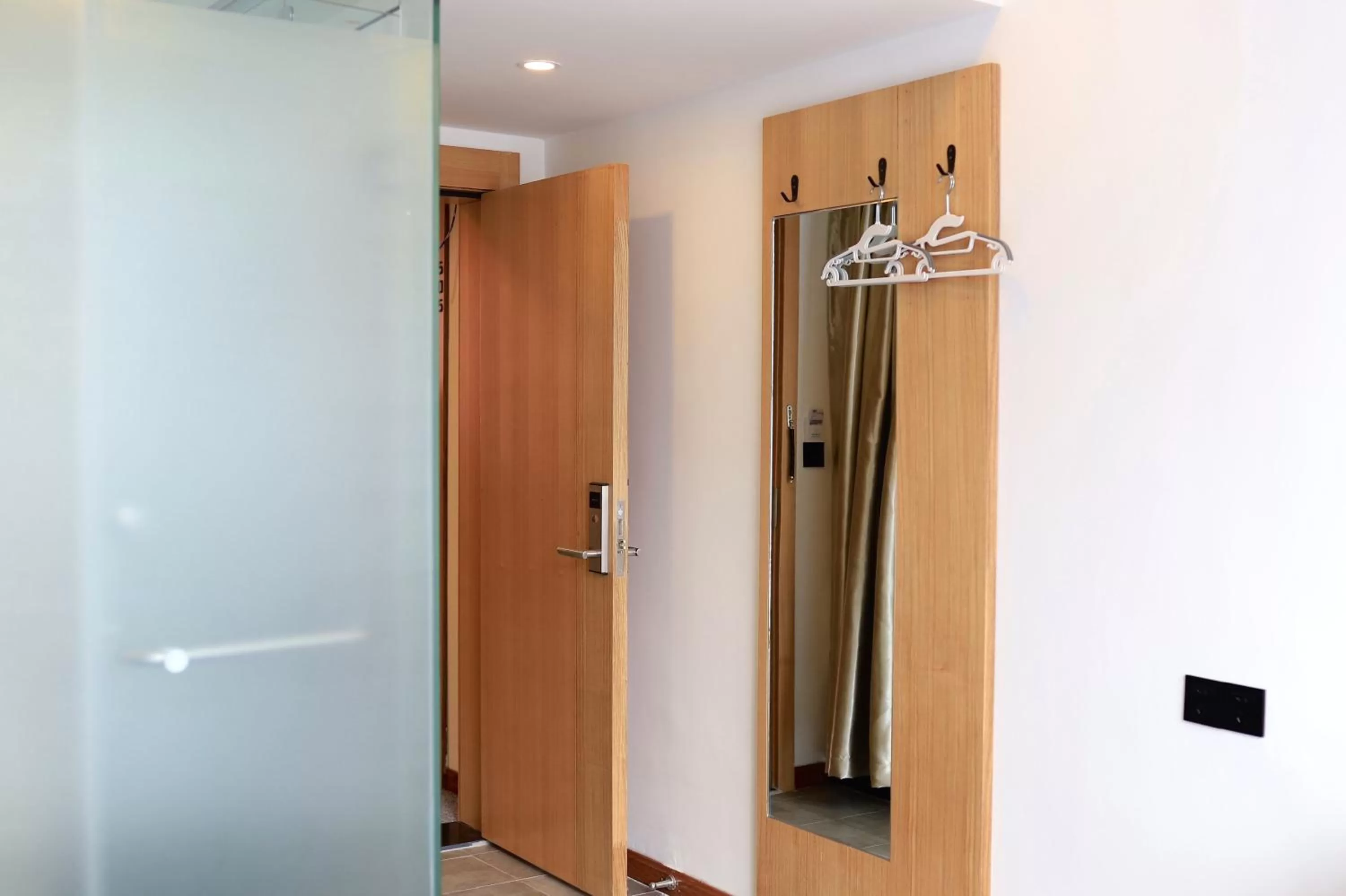 Photo of the whole room, Bathroom in Travel light Guilin