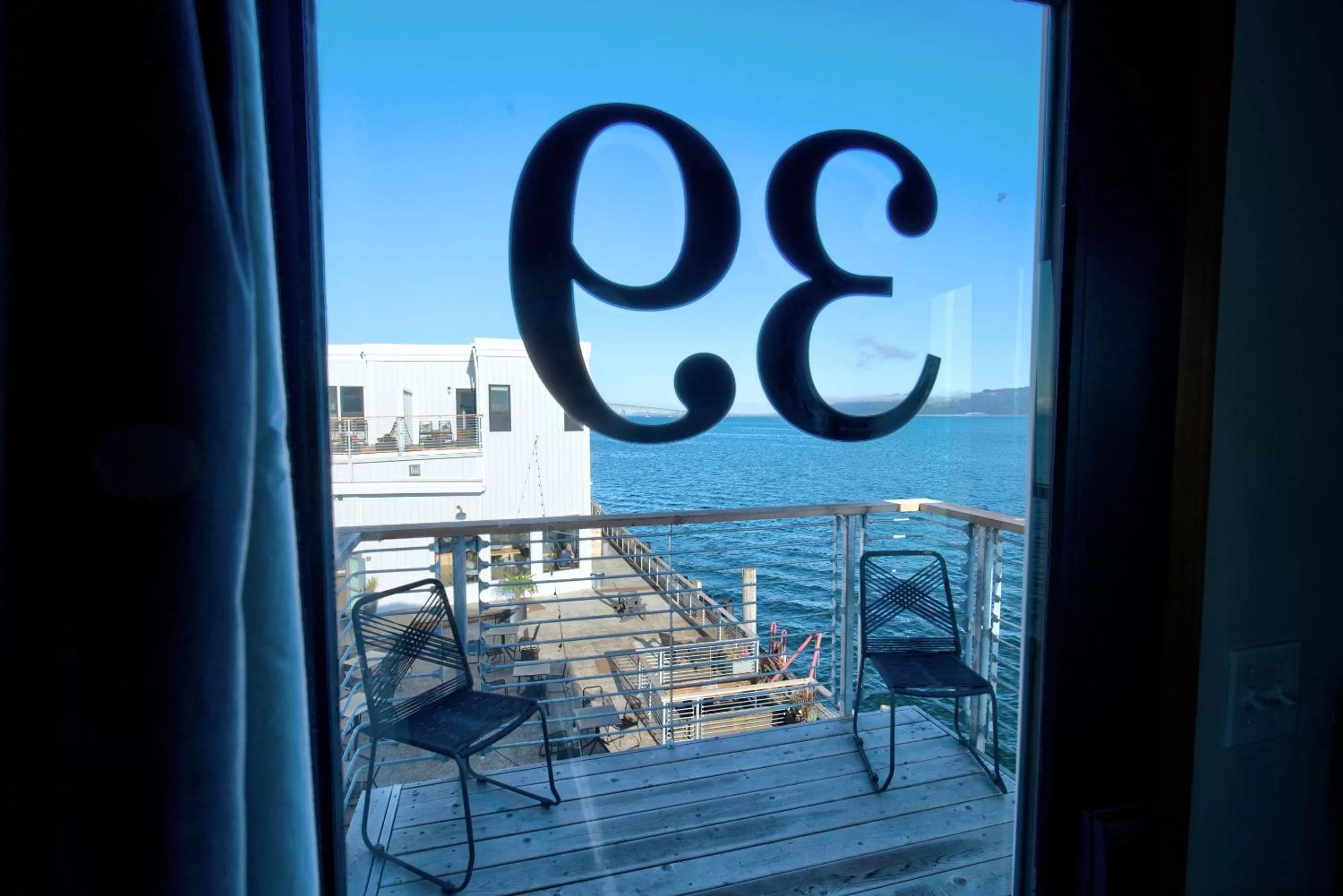 Balcony/Terrace in Bowline Hotel