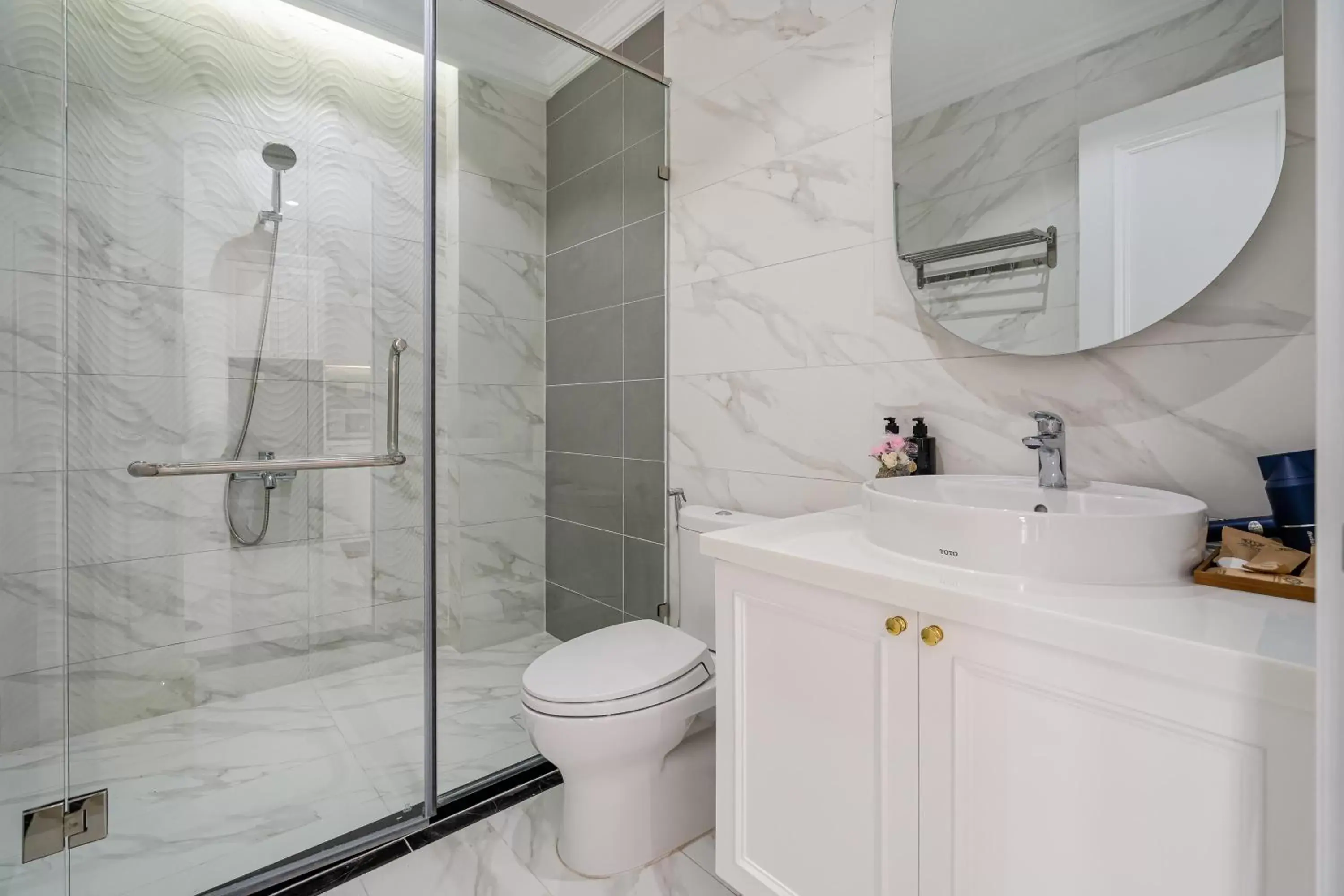 Suite with Balcony in The Royal Hotel & Apartment - Phu My Hung Suite with Balcony in The Royal Hotel & Apartment - Phu My Hung