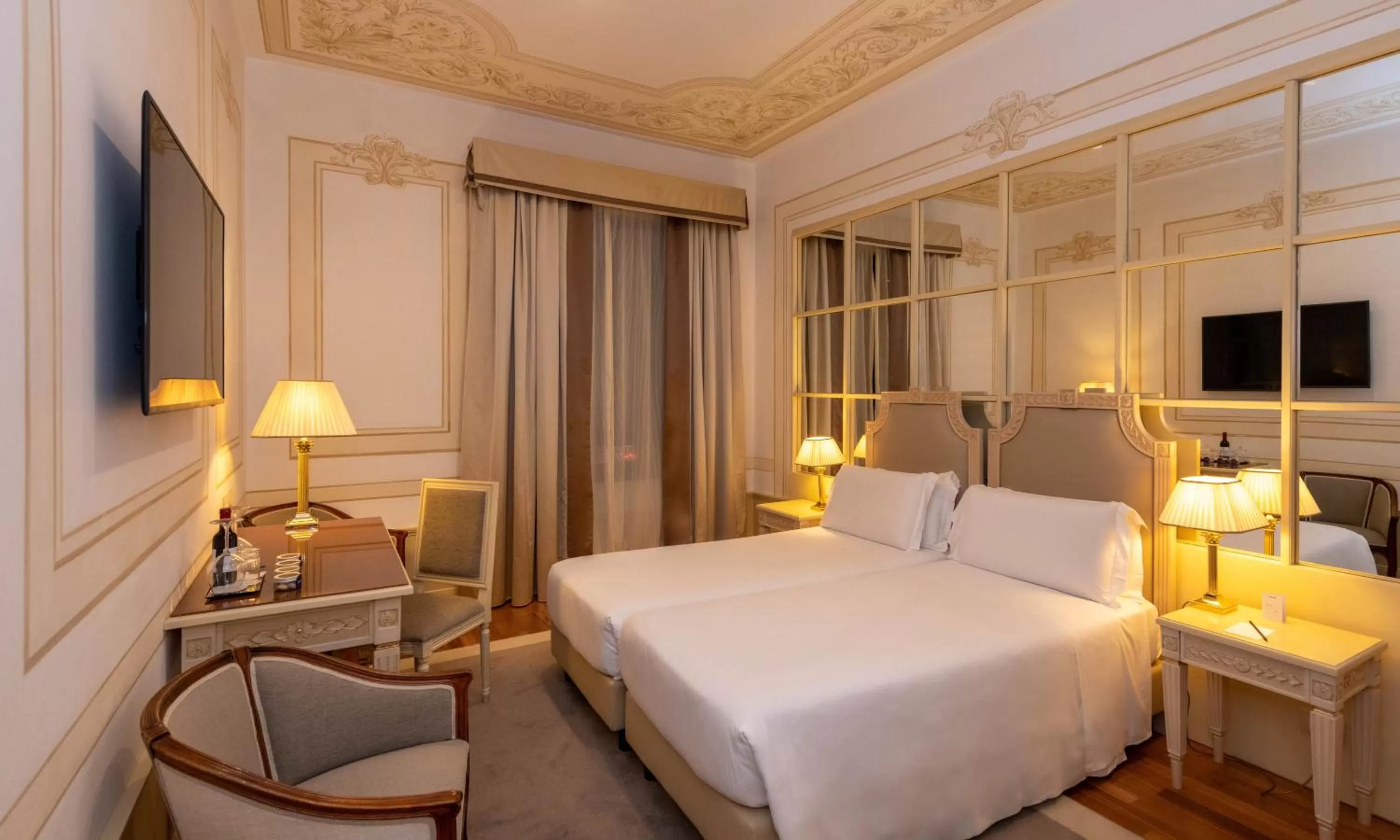 Bed in Radisson Blu GHR Rome