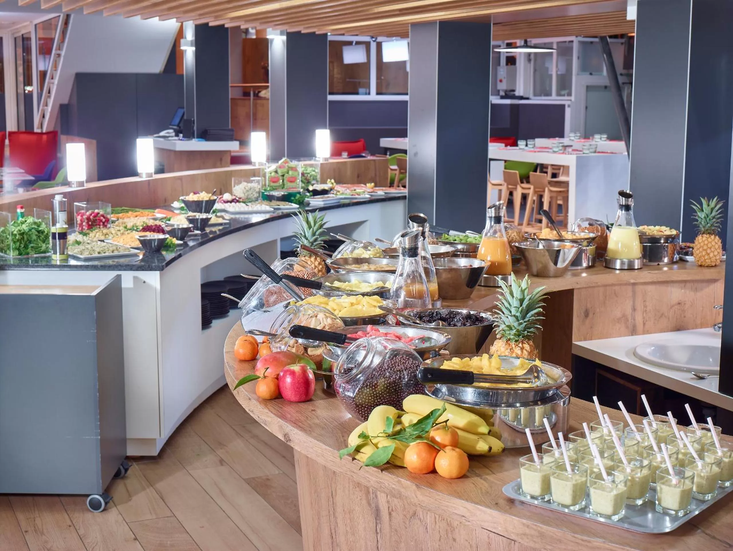 Restaurant/places to eat in ibis Poitiers Site du Futuroscope