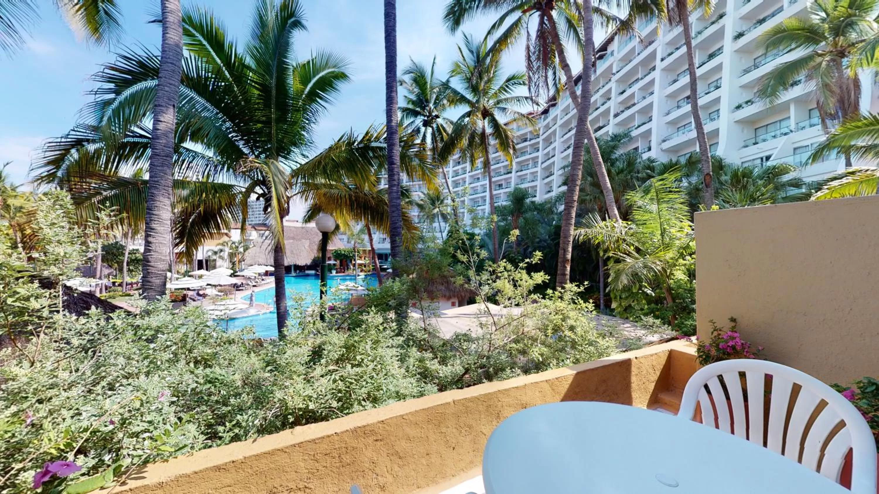 Garden view in Park Royal Homestay Los Tules Puerto Vallarta