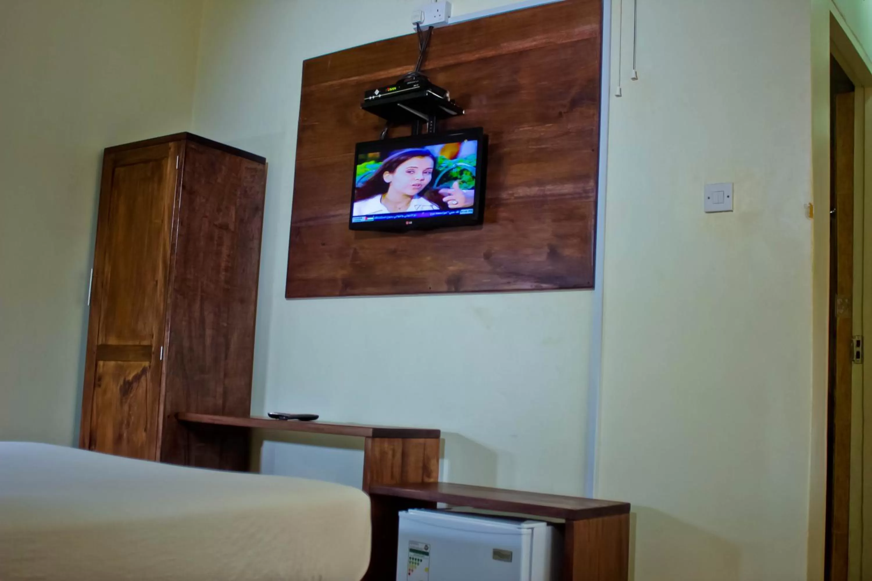 TV and multimedia, TV/Entertainment Center in Al-Nisaa Hotel and Spa