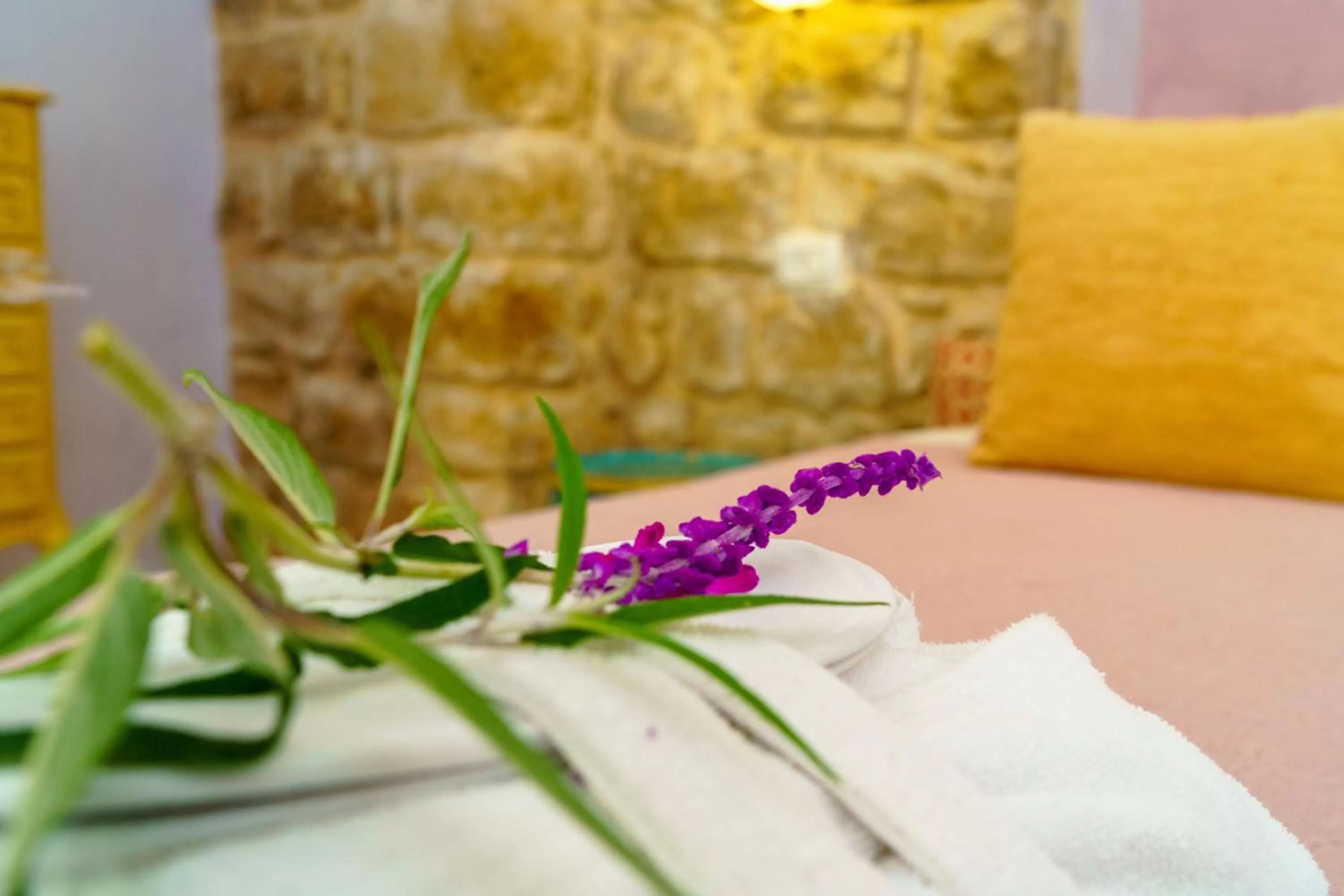 Bed in The Way Inn - Boutique Suites