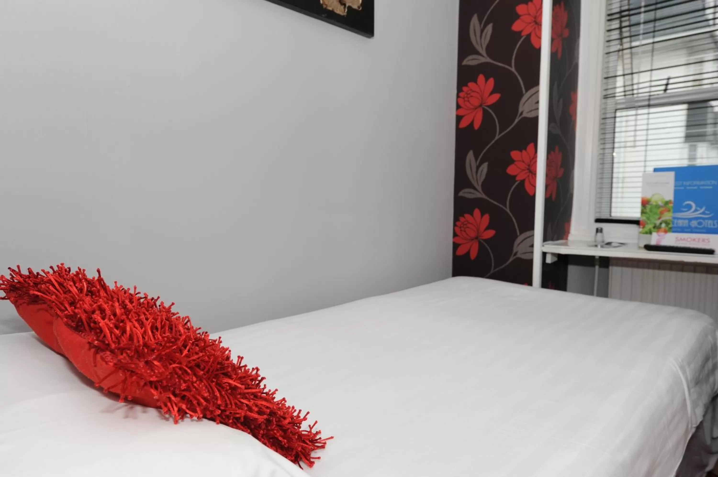 Bed in Suncliff Hotel - OCEANA COLLECTION