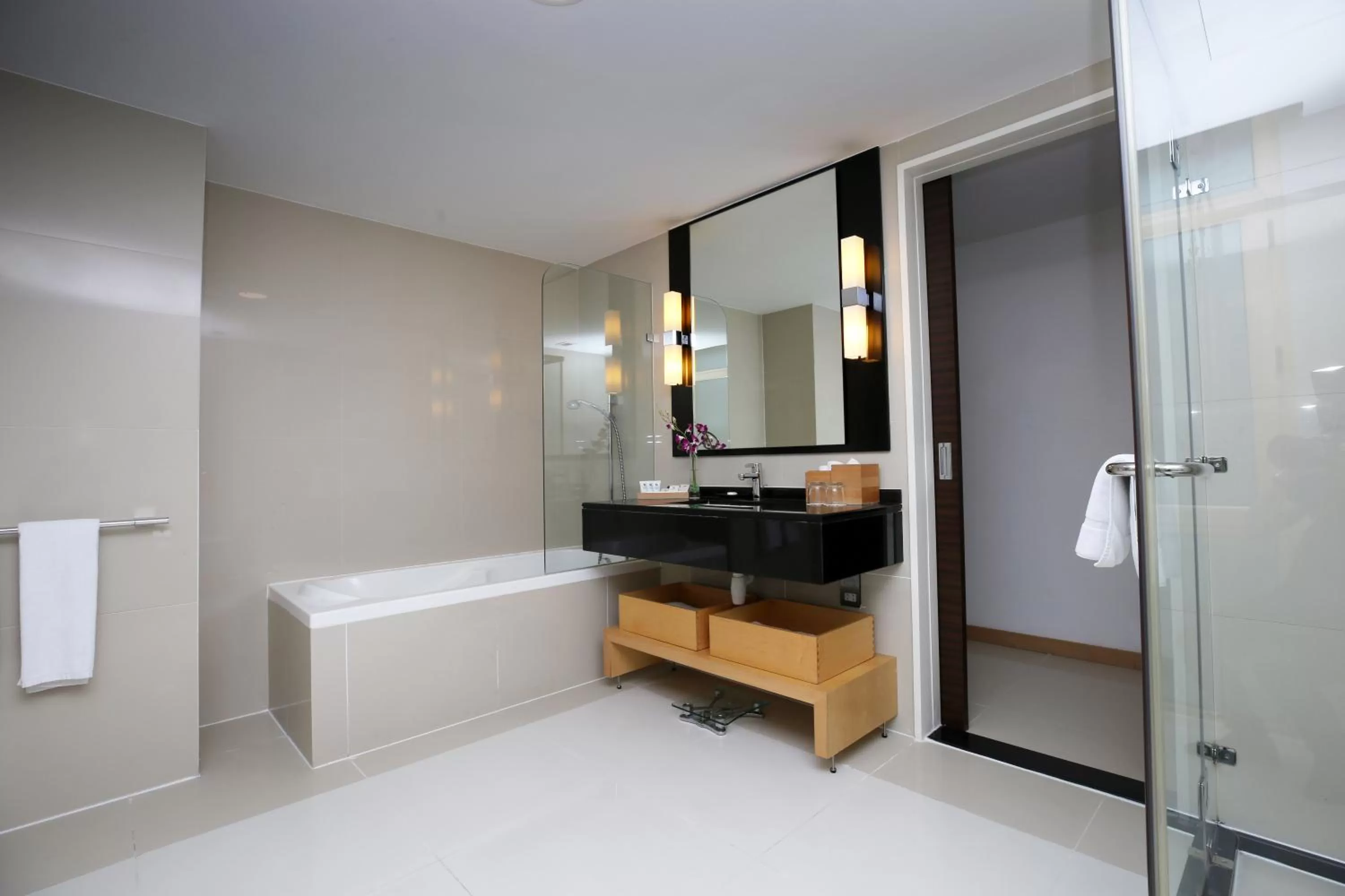 Shower in Asdal Gulf Inn Boutique Hotel- SEEF