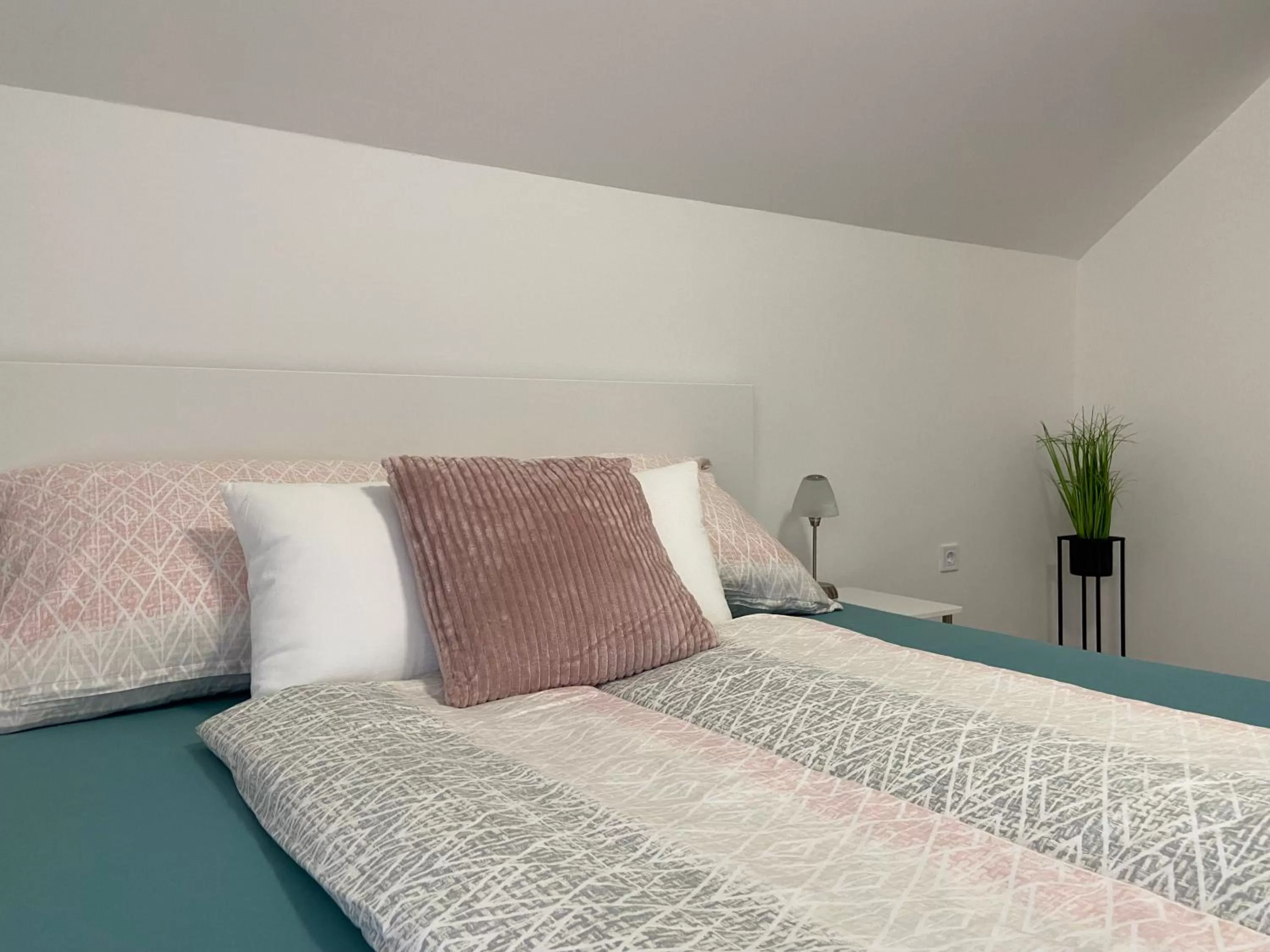 Bed in Villa Tara Bük