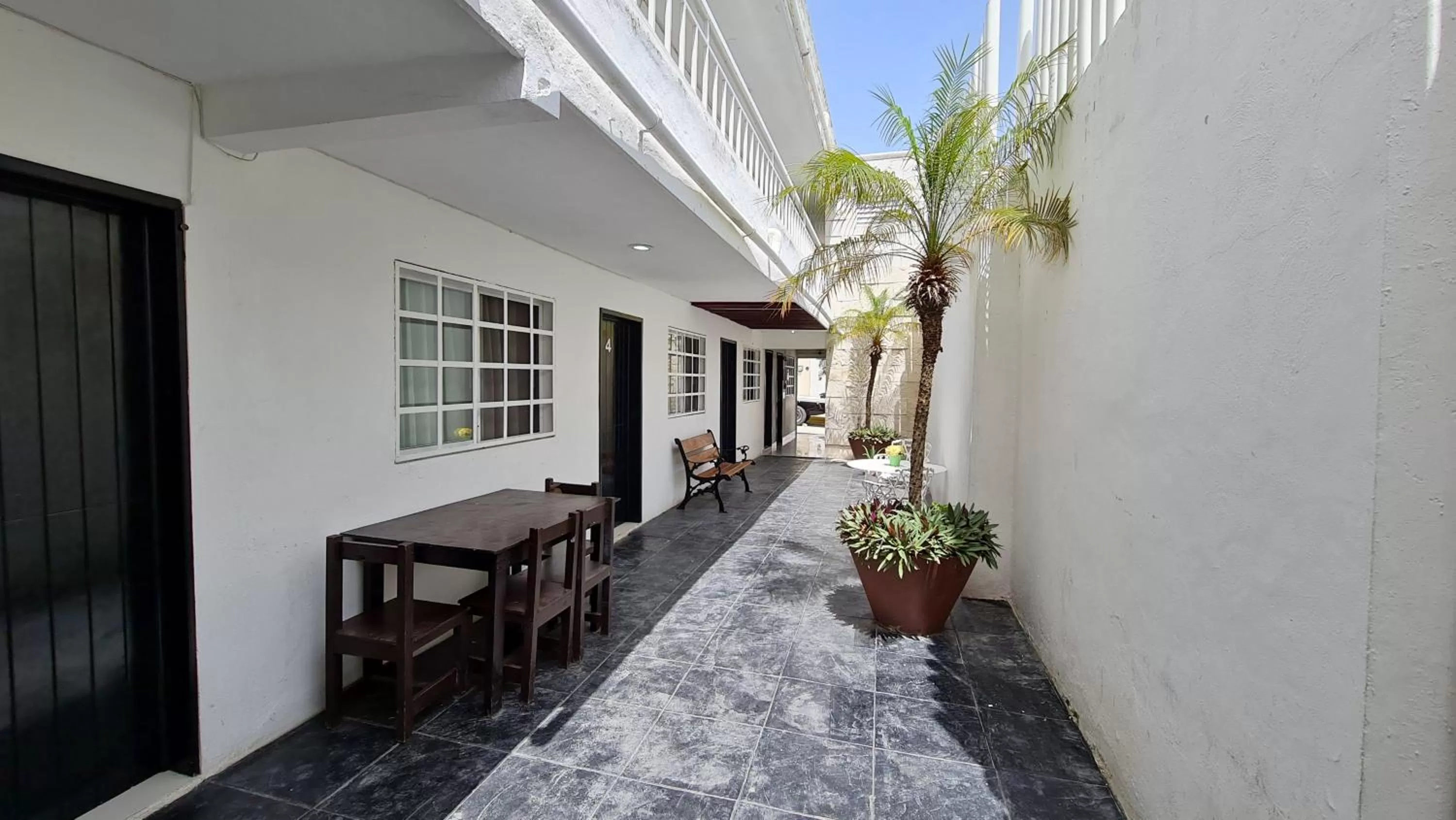 DNA Cancun Hotel y Posada