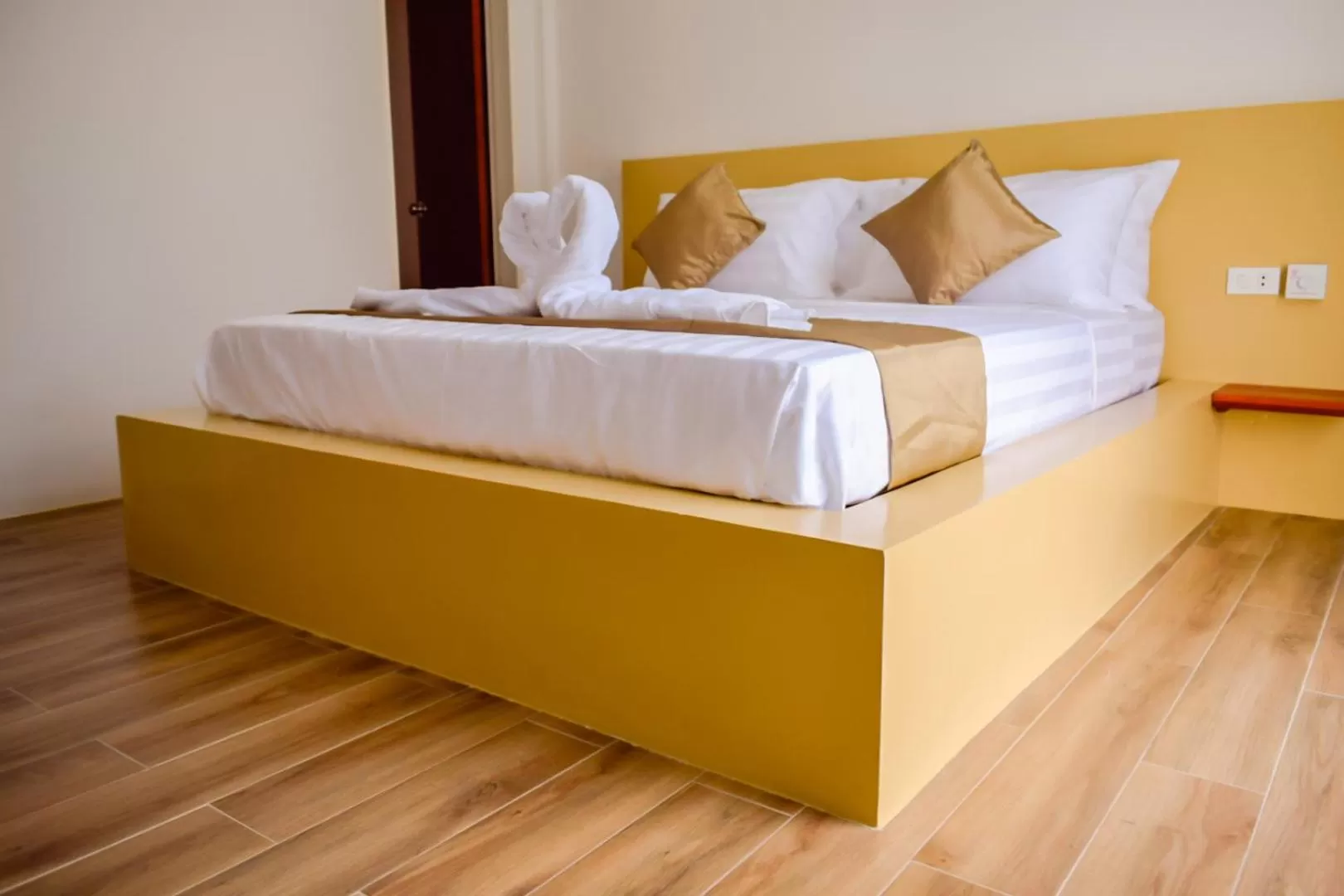 Bed in Montecarlo Villas Panglao