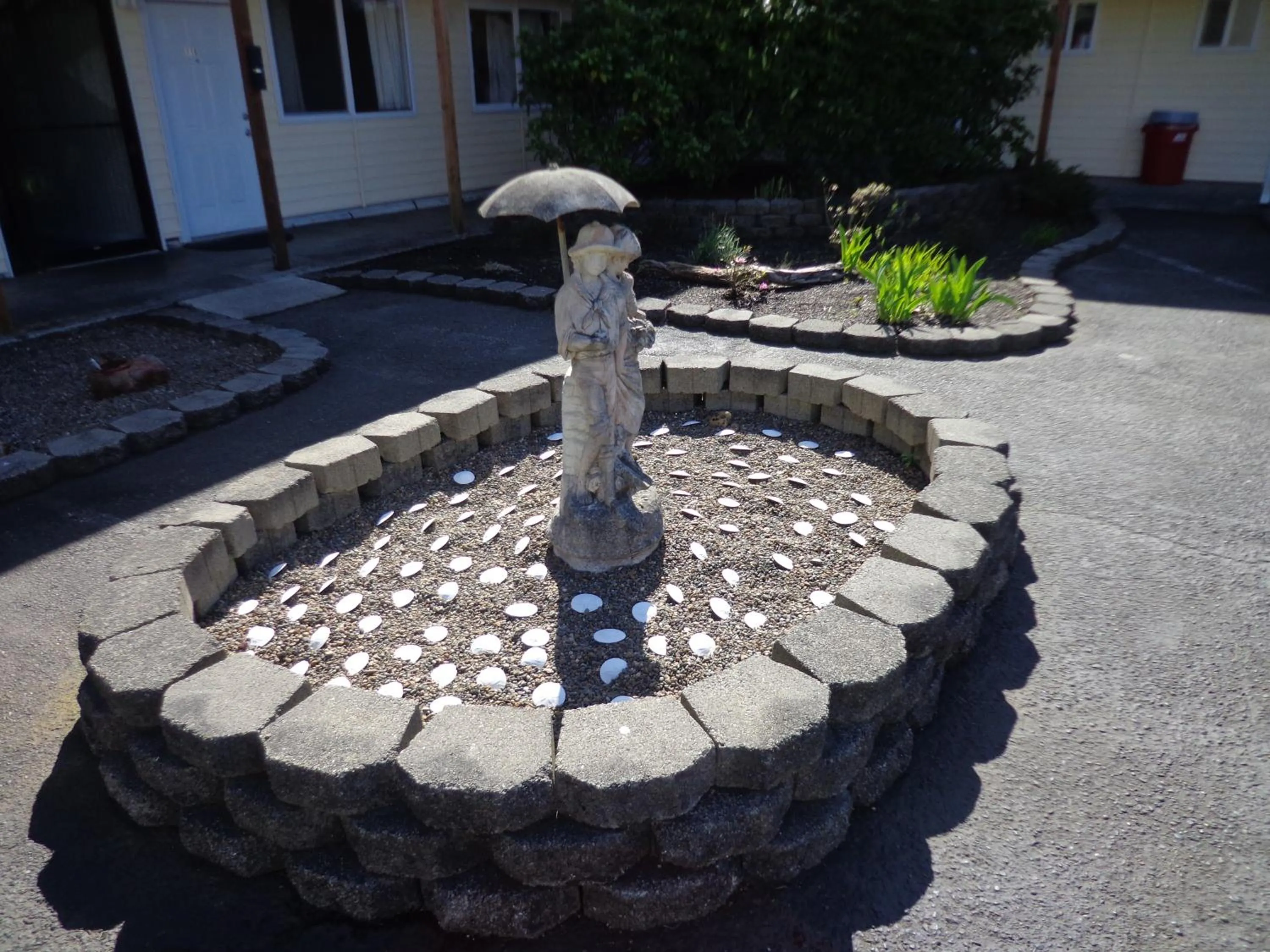 Decorative detail in Ocean Shores Inn & Suites
