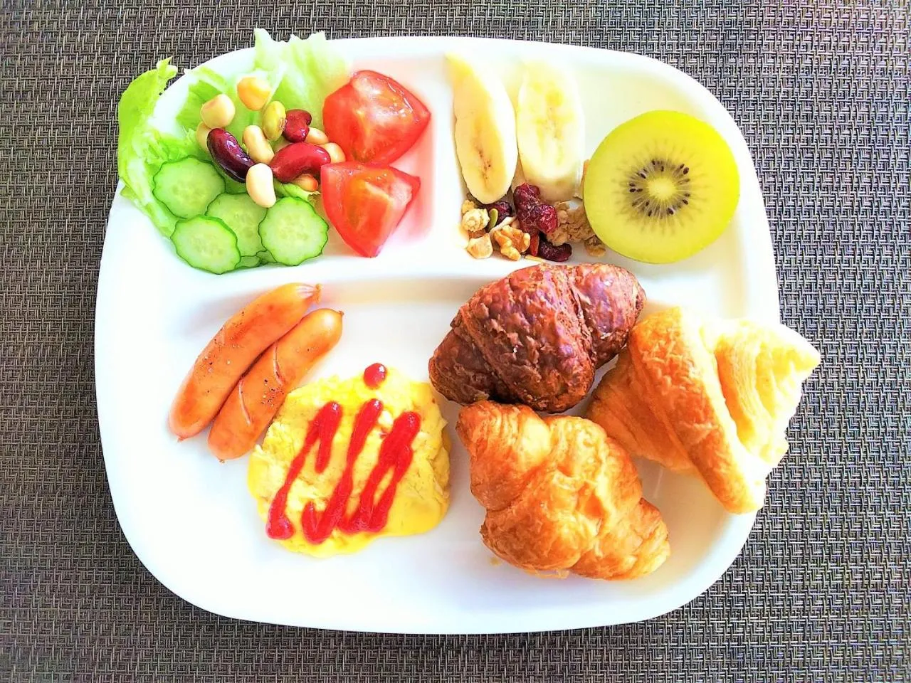 Breakfast in HOTEL LiVEMAX Tokyo Ayase-Ekimae