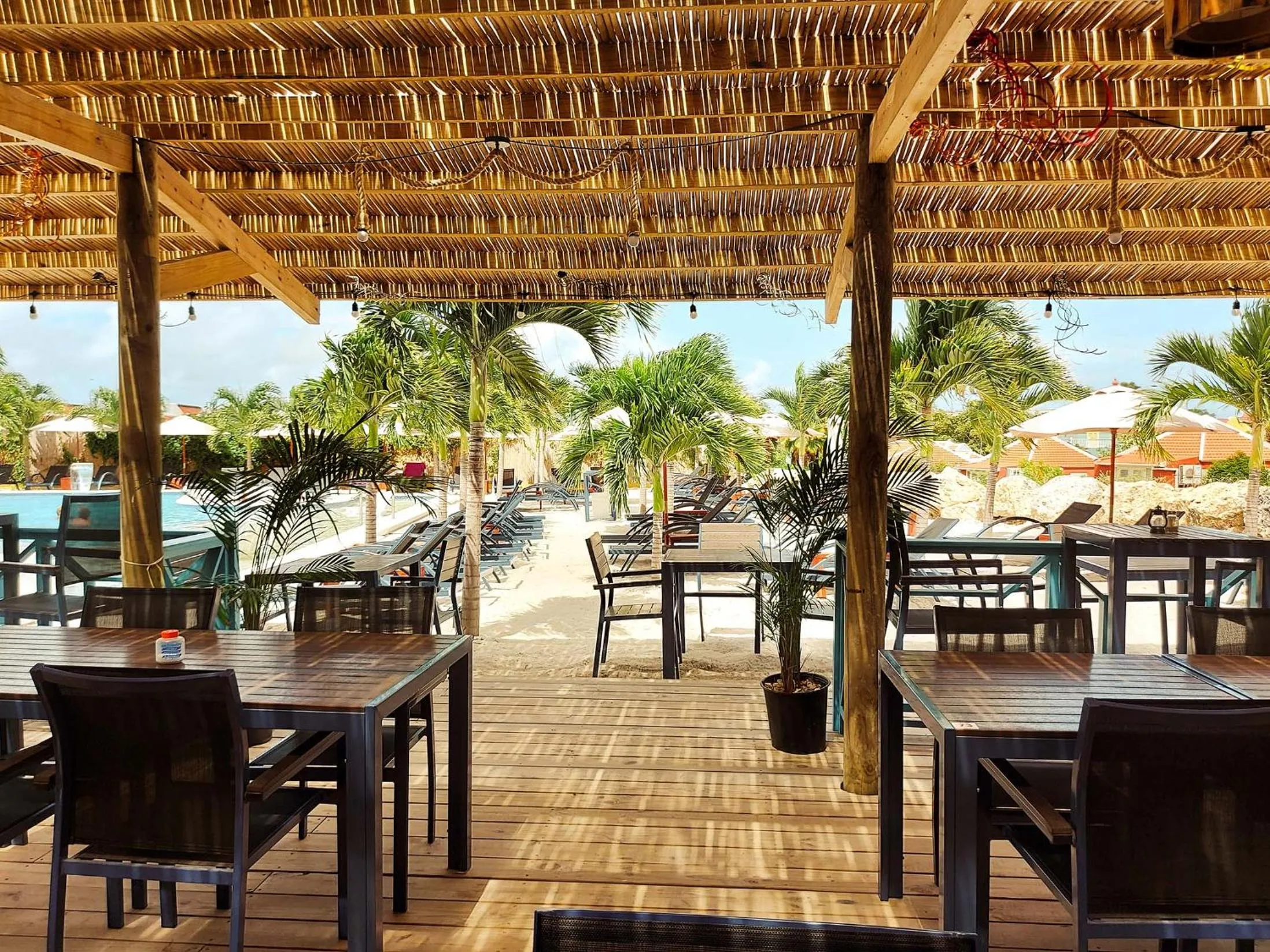 Restaurant/Places to Eat in First Curacao Hostel