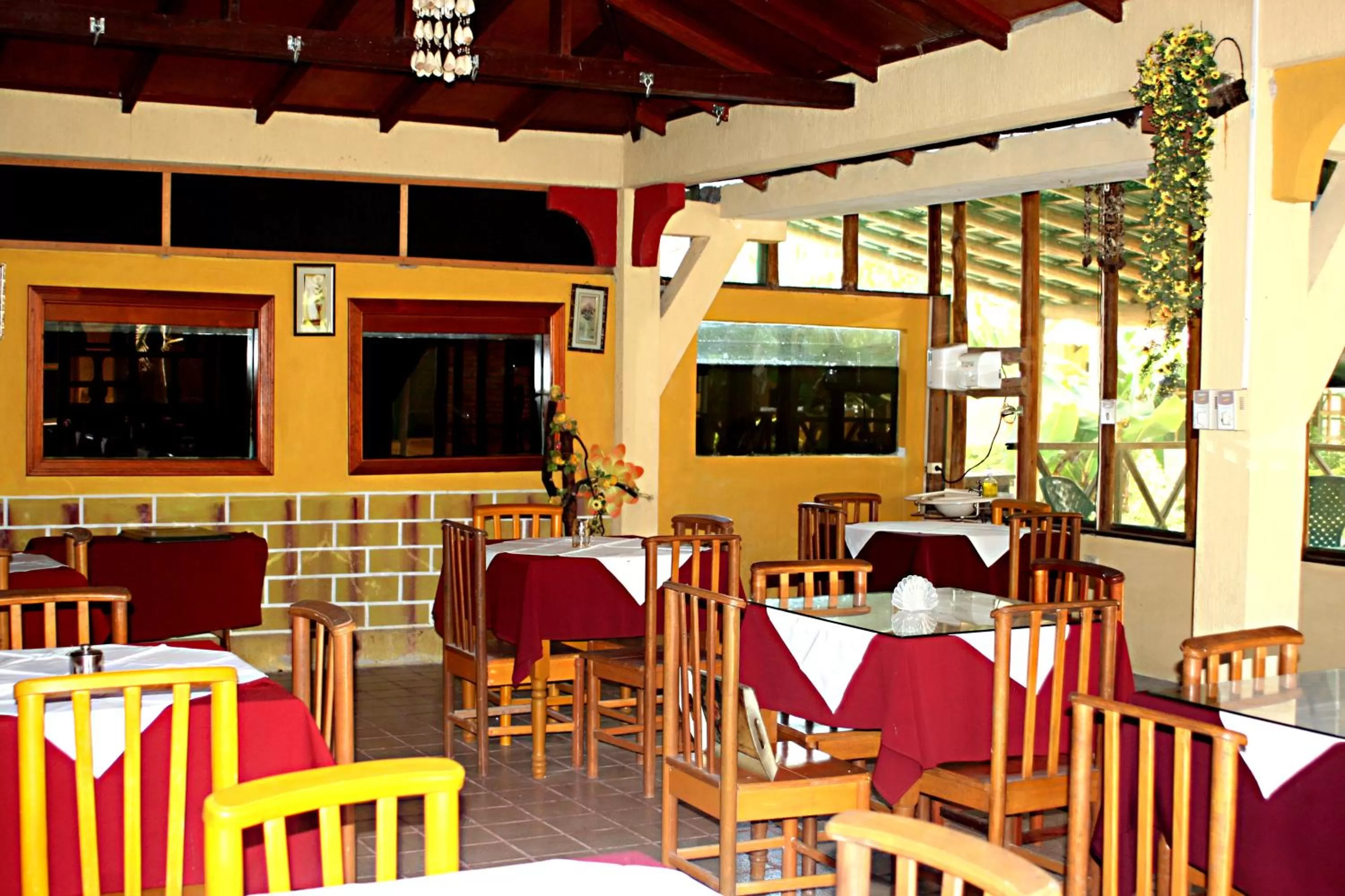 Restaurant/places to eat in Cabañas Yakuruna