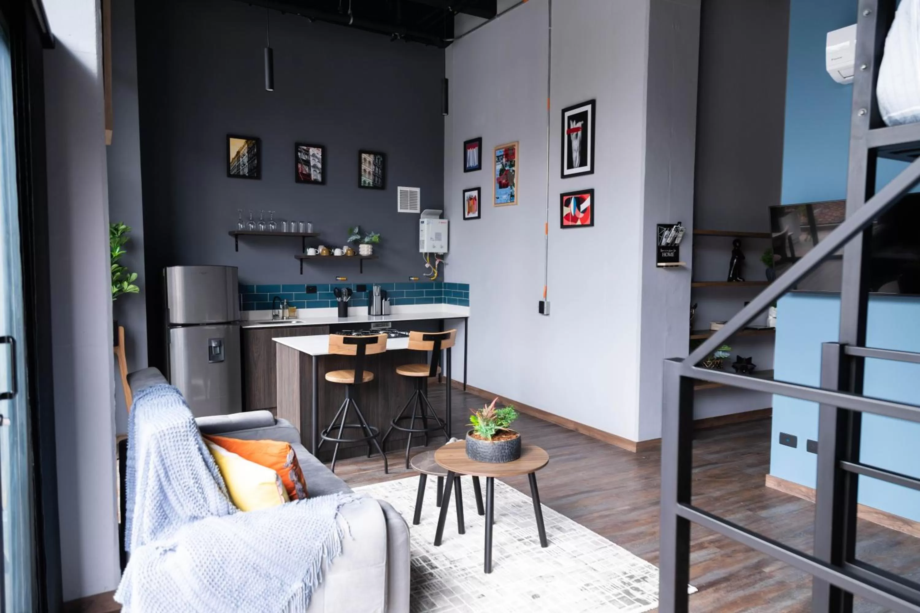 Kitchen or kitchenette in Royal Living Poblado