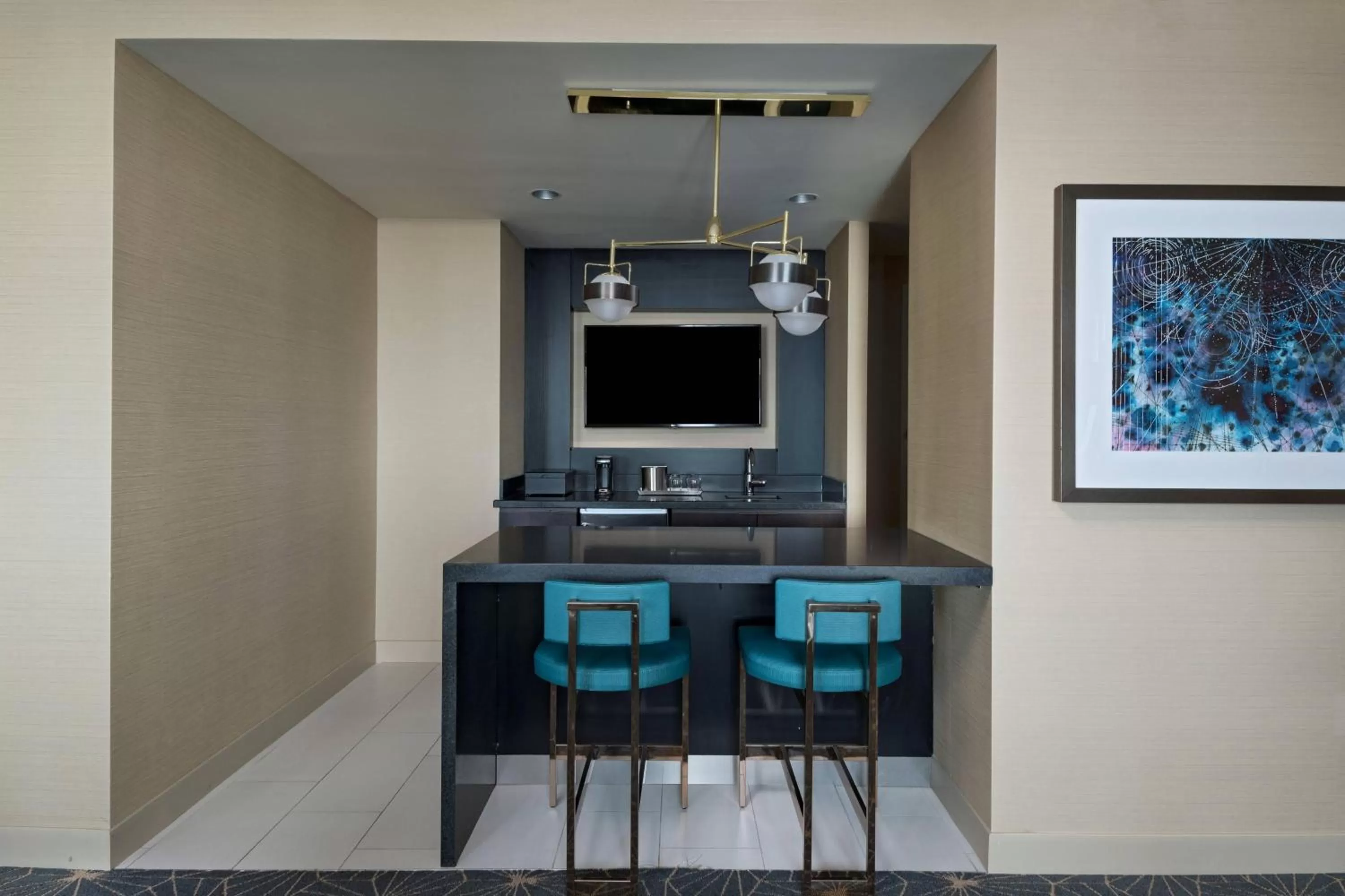 Kitchen or kitchenette in Marriott Marquis Houston