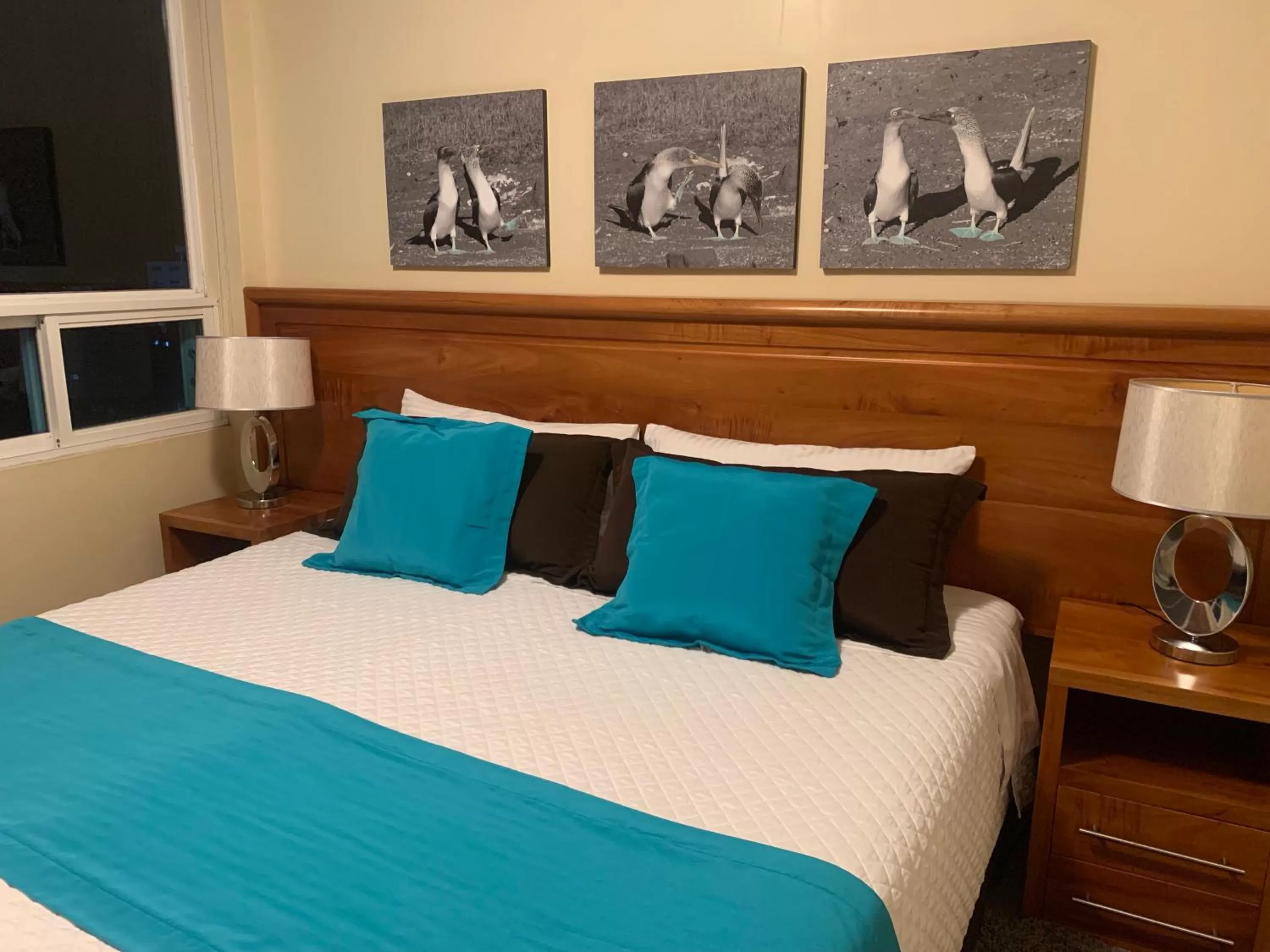 Bed in Torre Mar Galapagos Boutique Suites