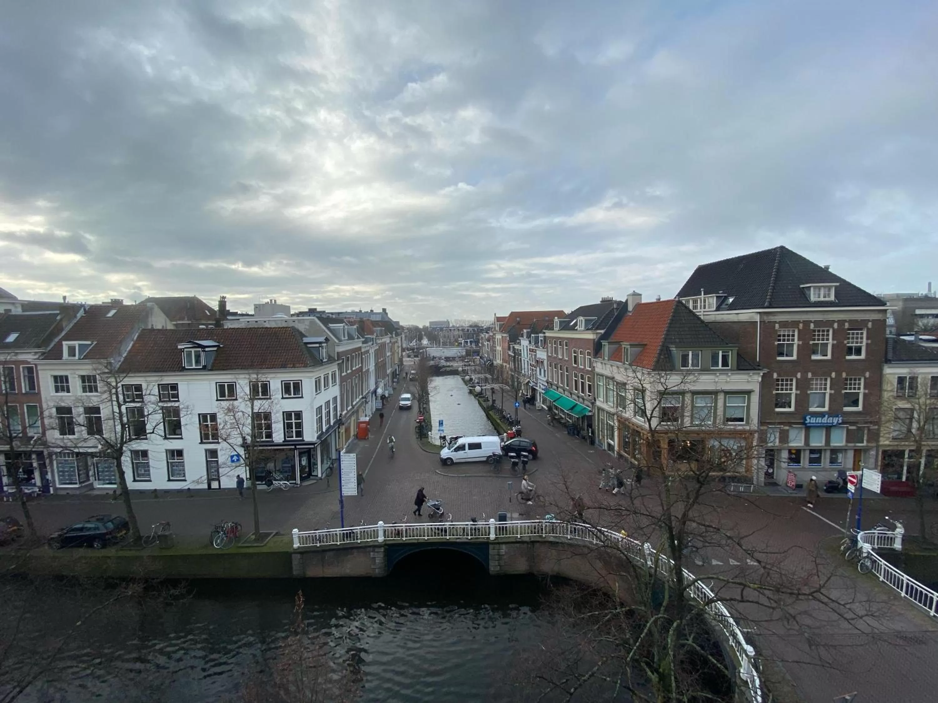 City view in Hotel Bridges House - Delft City Centre